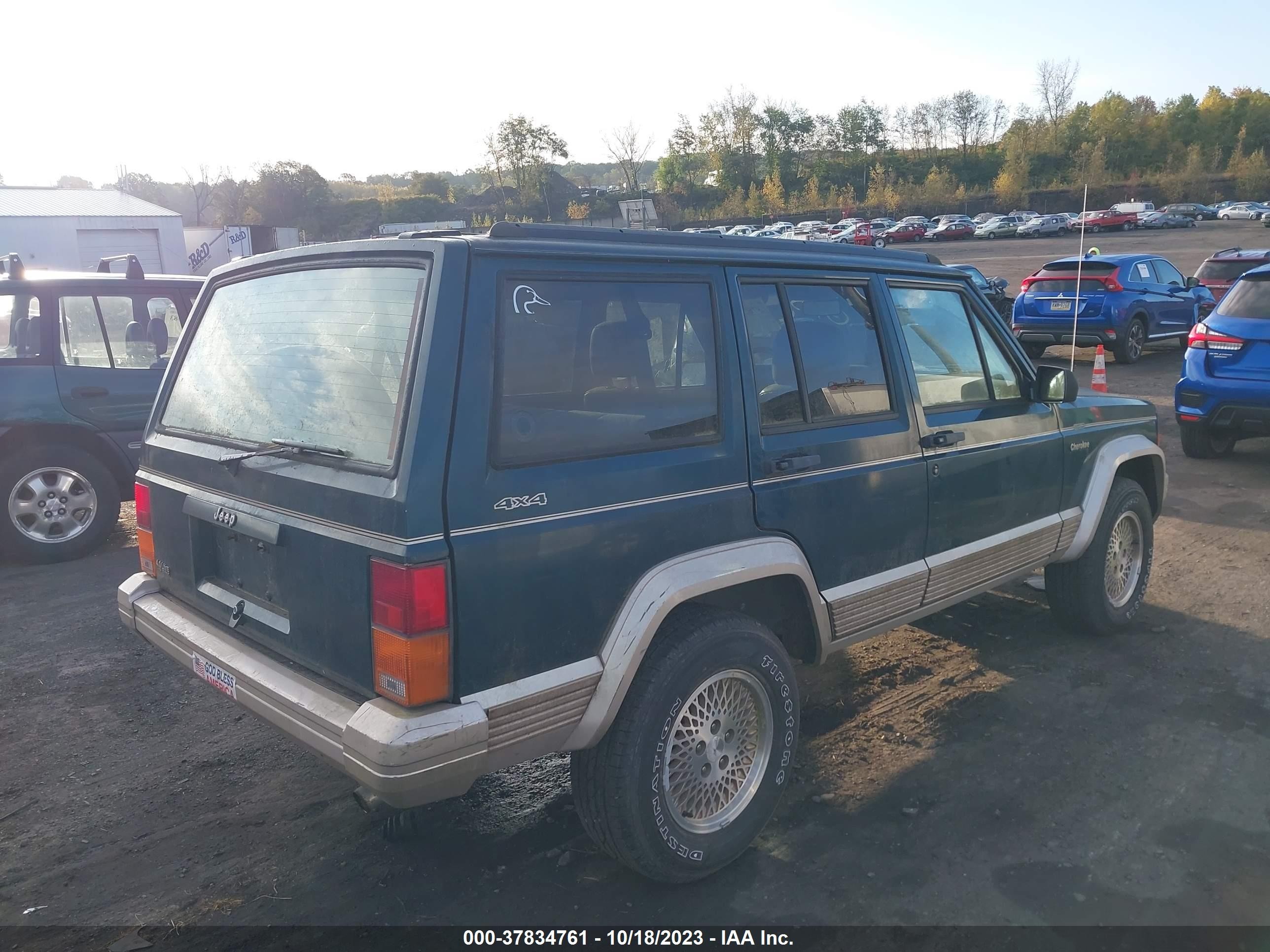 Photo 3 VIN: 1J4FJ68S1TL217554 - JEEP CHEROKEE 