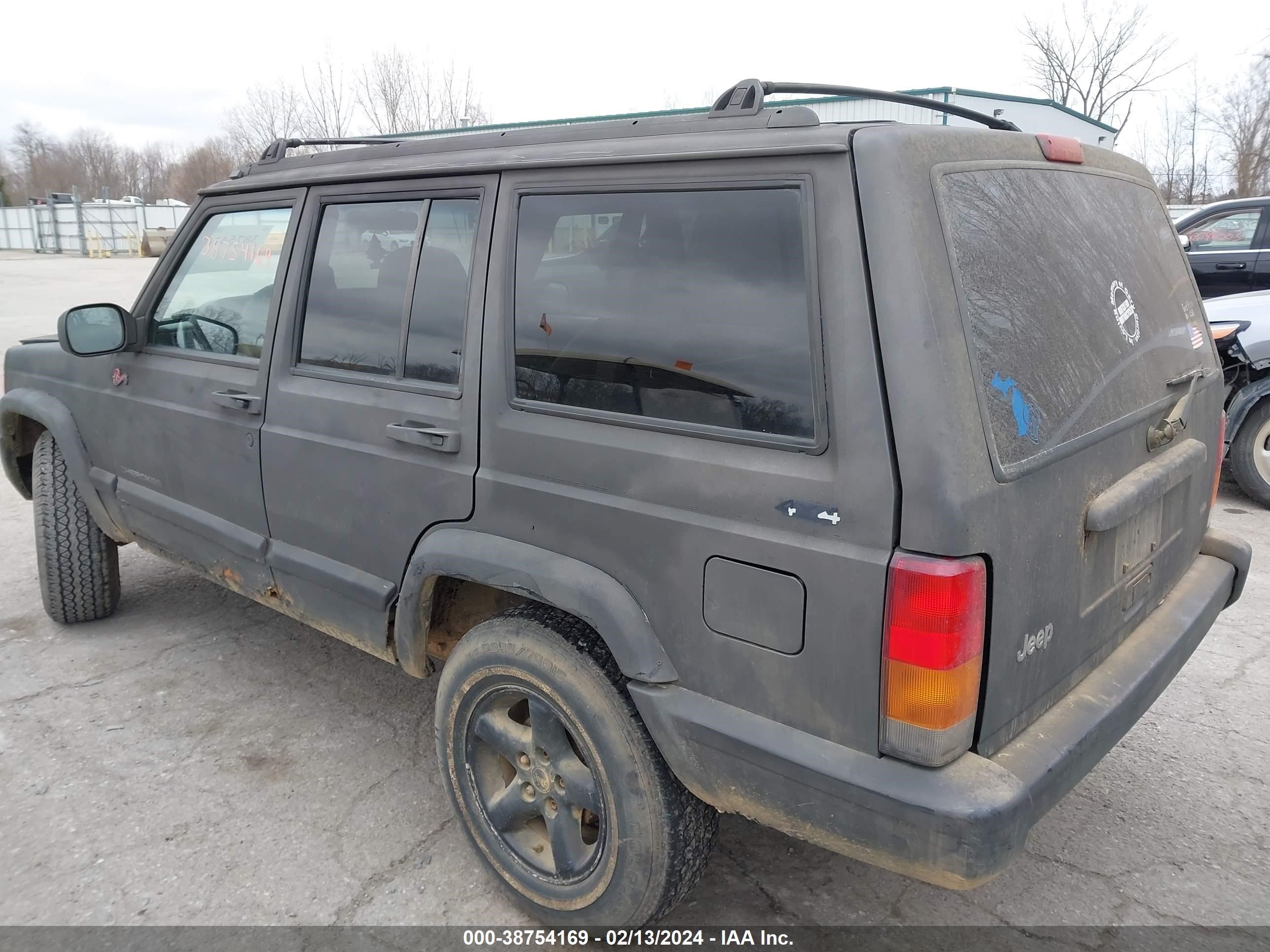 Photo 2 VIN: 1J4FJ68S1VL536214 - JEEP CHEROKEE 