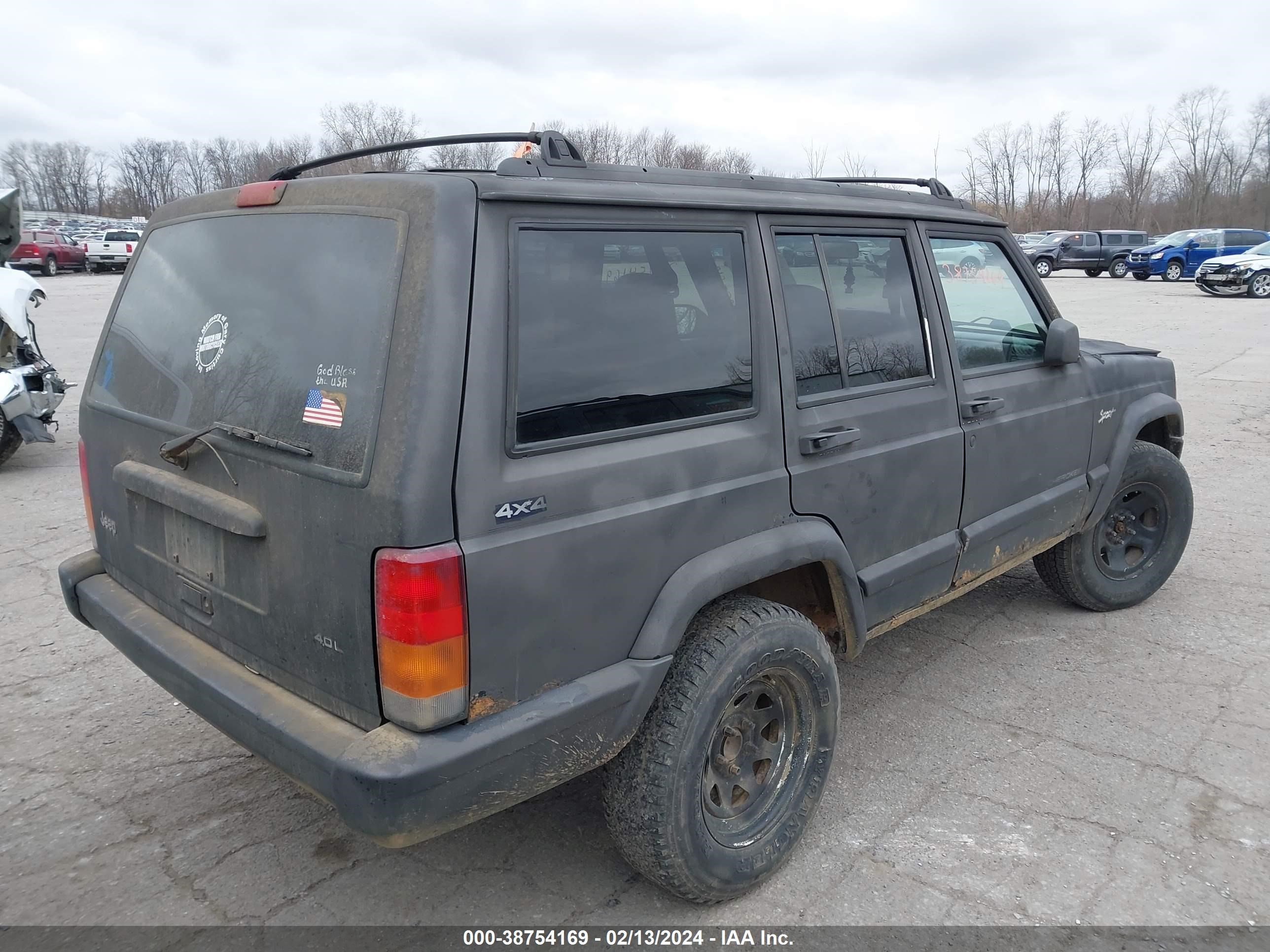 Photo 3 VIN: 1J4FJ68S1VL536214 - JEEP CHEROKEE 