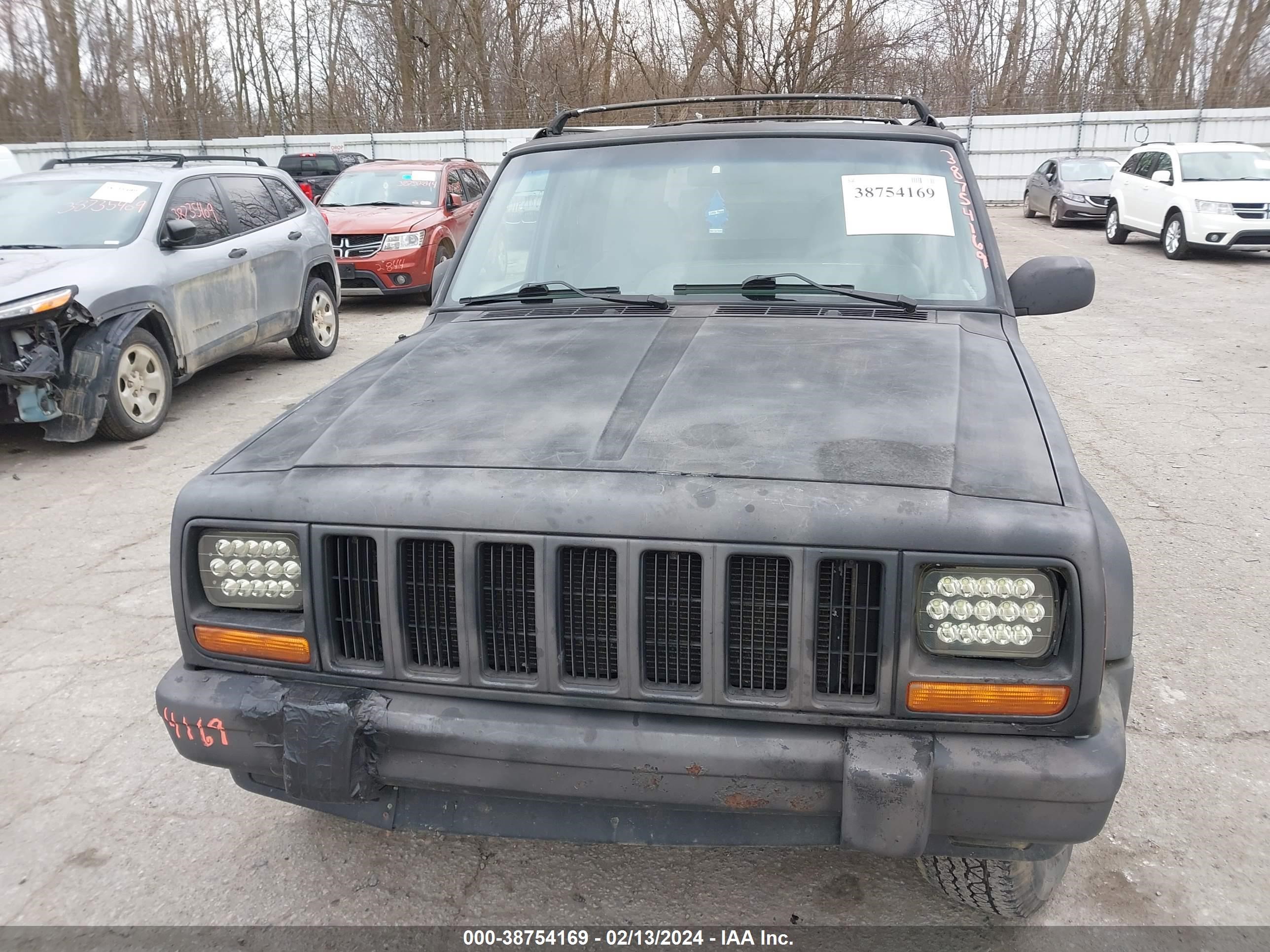 Photo 5 VIN: 1J4FJ68S1VL536214 - JEEP CHEROKEE 