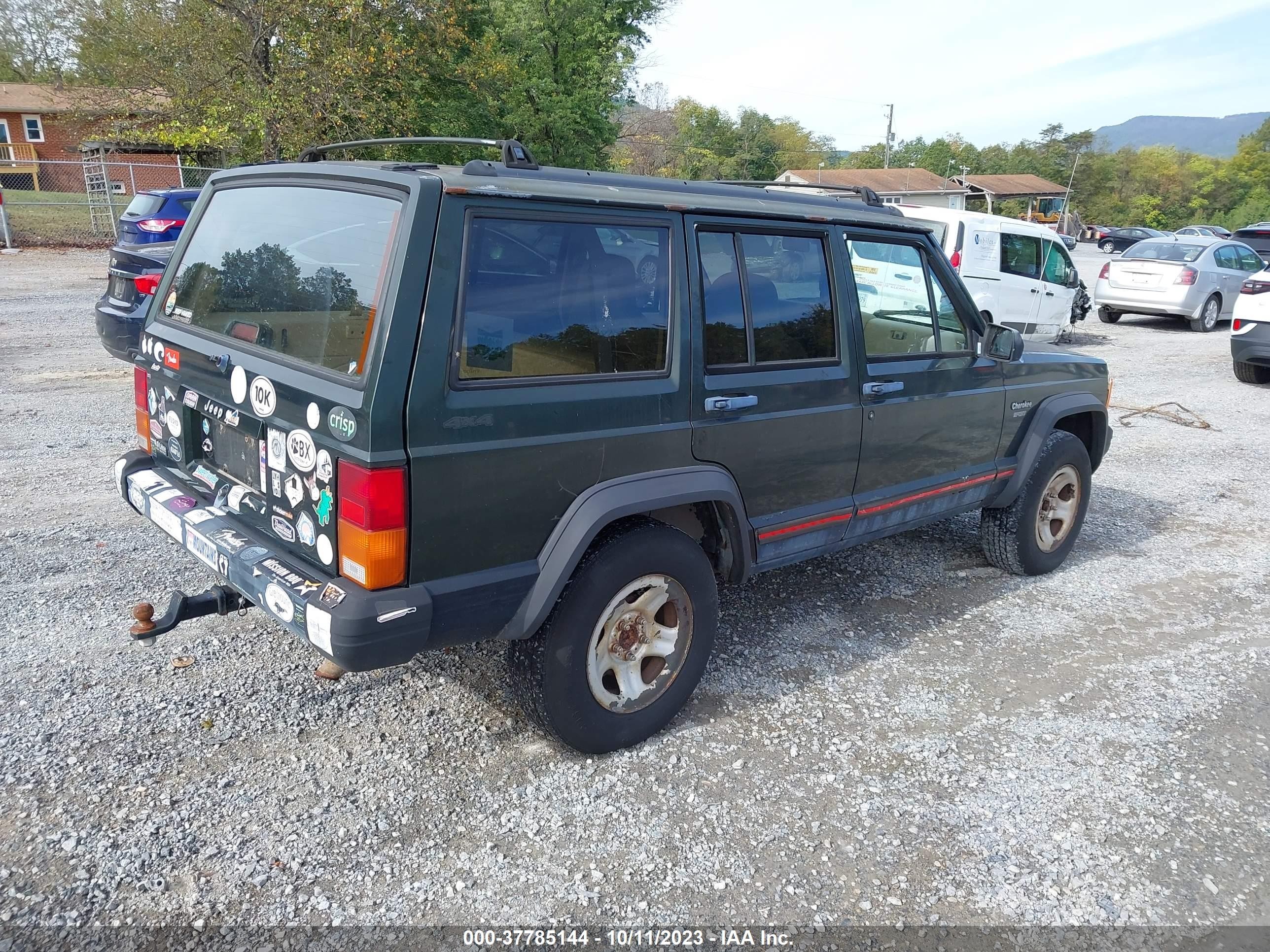 Photo 3 VIN: 1J4FJ68S5SL604039 - JEEP CHEROKEE 