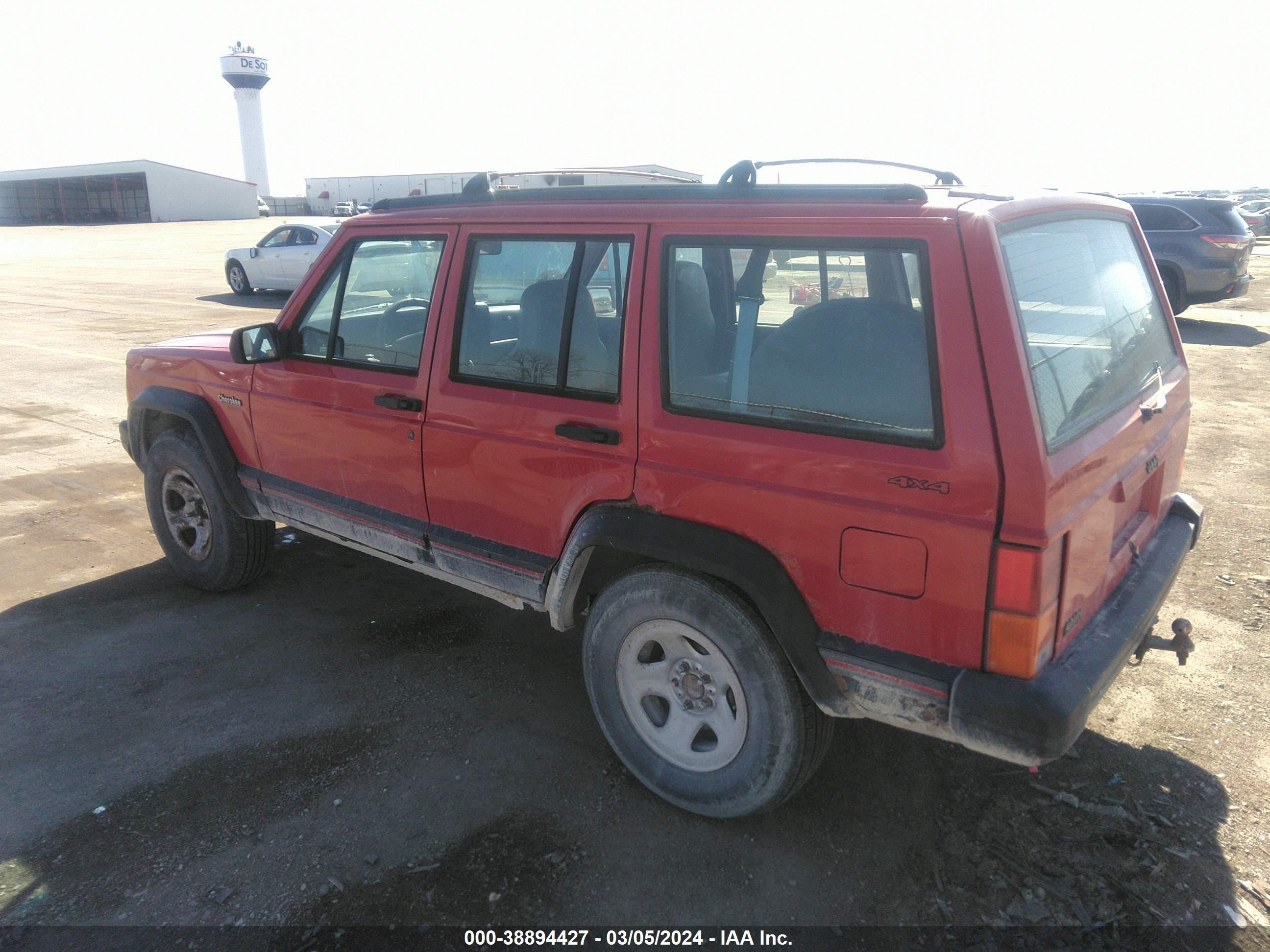 Photo 2 VIN: 1J4FJ68S5TL174546 - JEEP CHEROKEE 