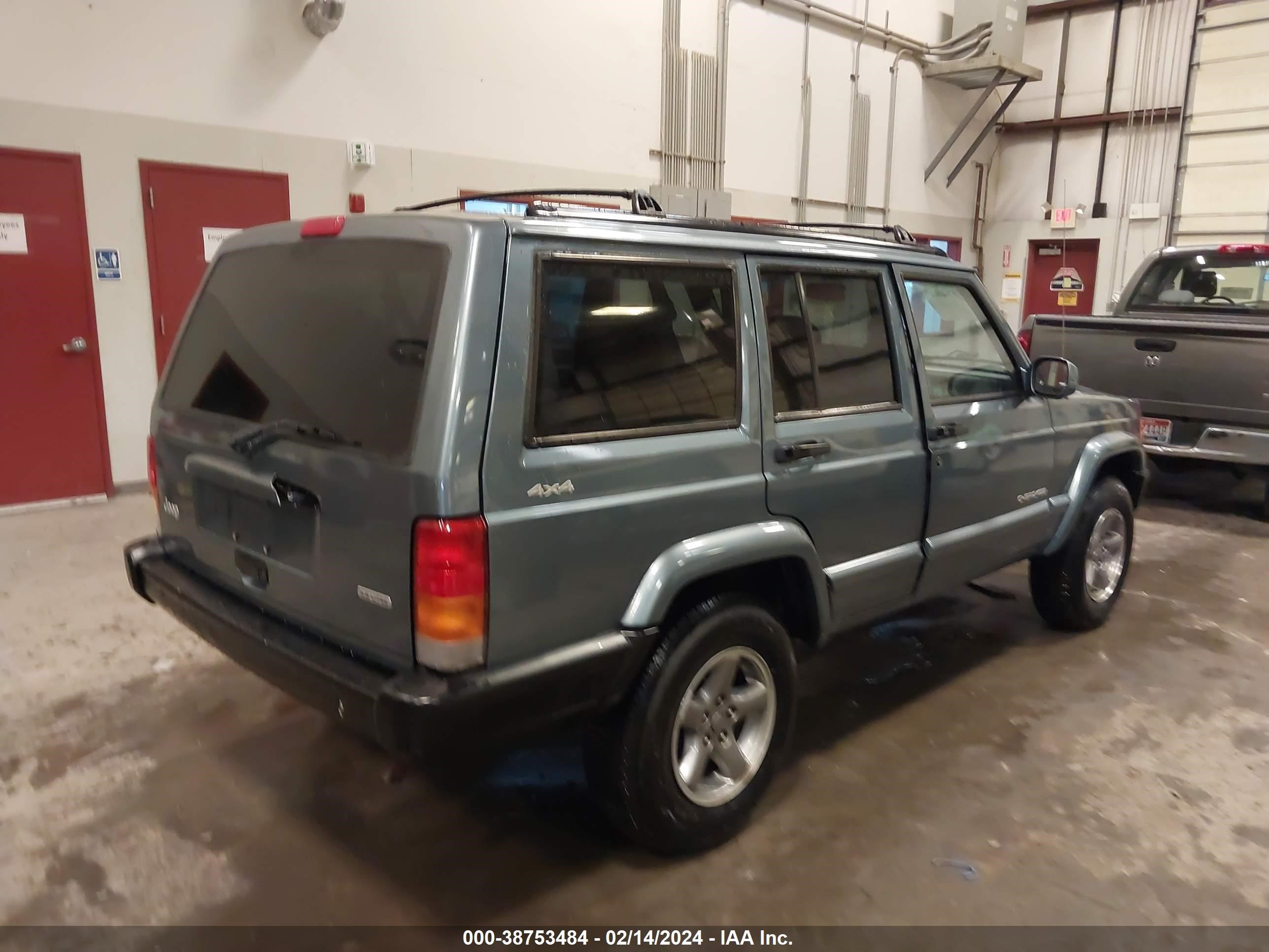 Photo 3 VIN: 1J4FJ68S7VL554751 - JEEP CHEROKEE 