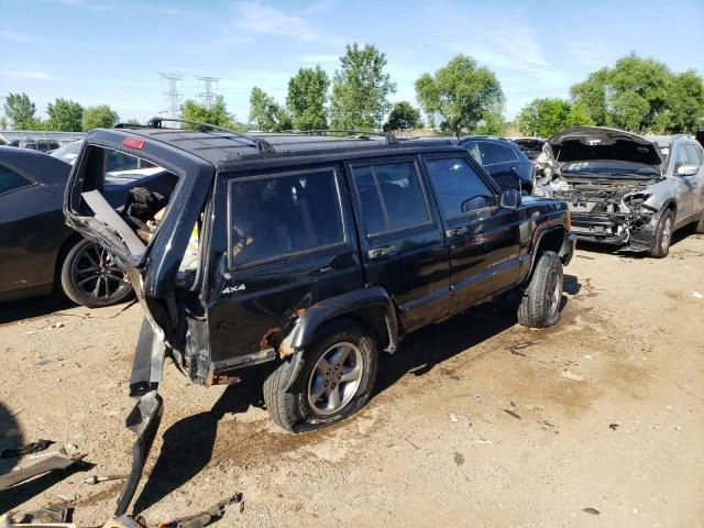 Photo 2 VIN: 1J4FJ68SXWL210879 - JEEP CHEROKEE S 