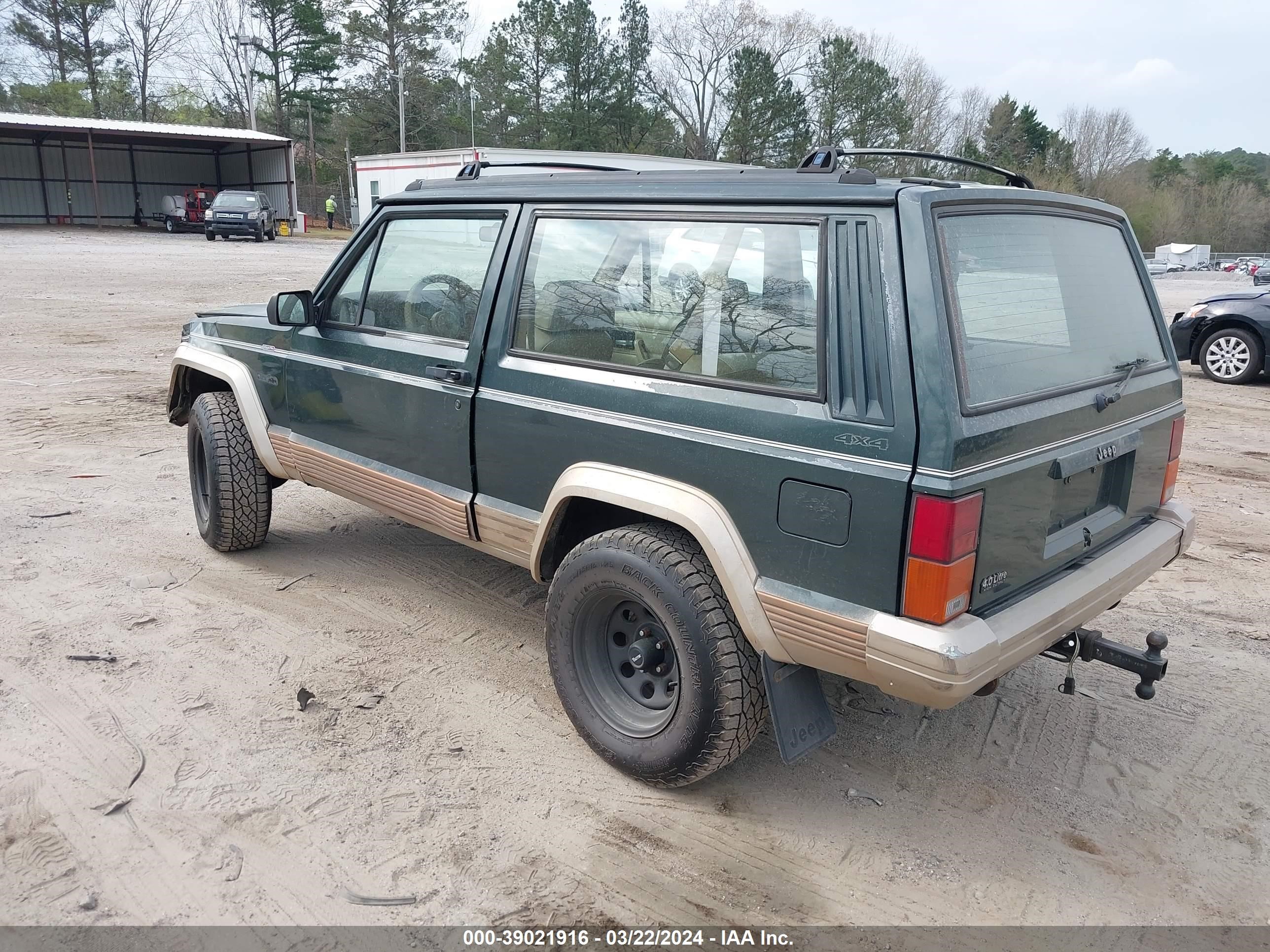 Photo 2 VIN: 1J4FJ77S3PL534541 - JEEP CHEROKEE 