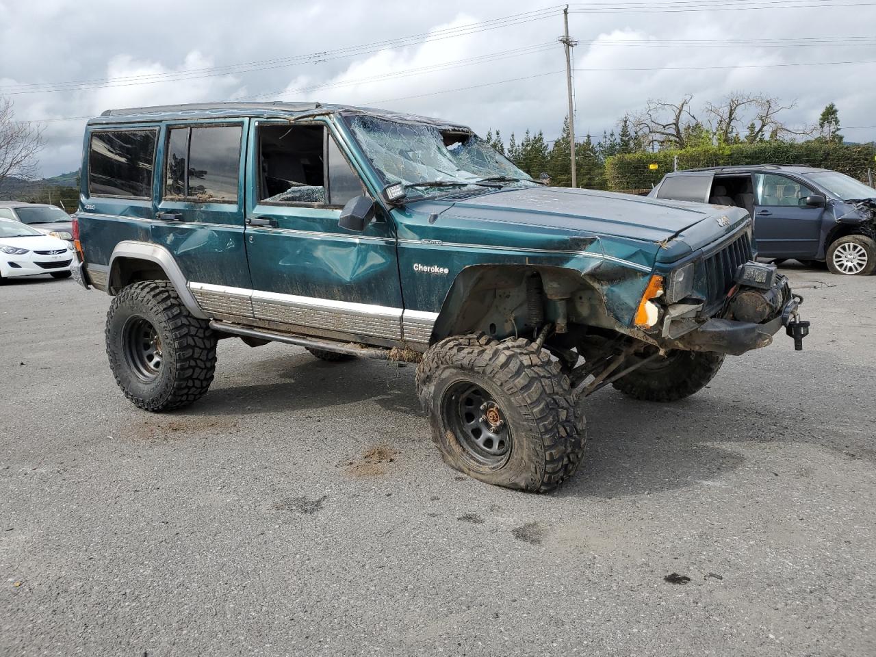 Photo 3 VIN: 1J4FJ78S3TL195059 - JEEP CHEROKEE 