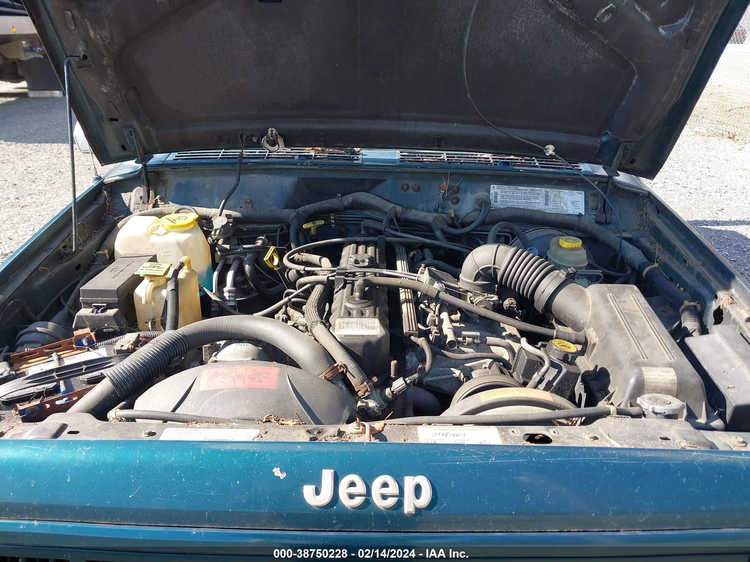 Photo 9 VIN: 1J4FJ78S6TL306185 - JEEP CHEROKEE 