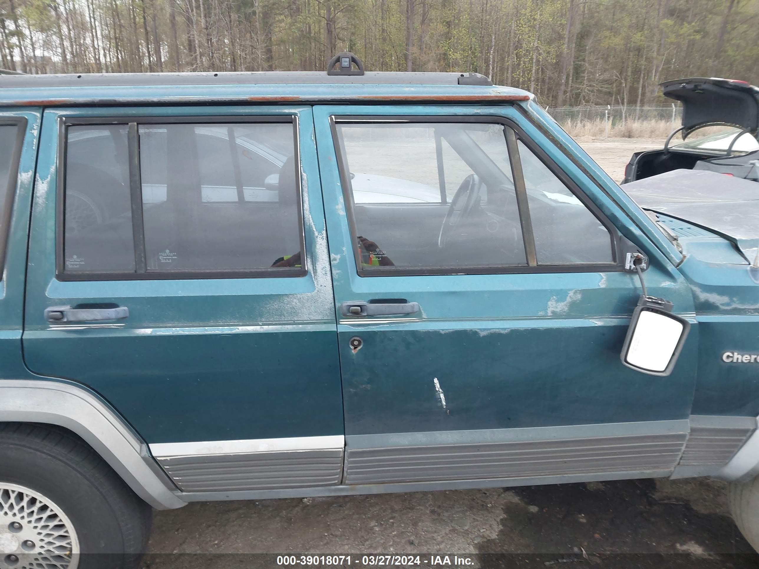 Photo 12 VIN: 1J4FJ78S7SL554279 - JEEP CHEROKEE 