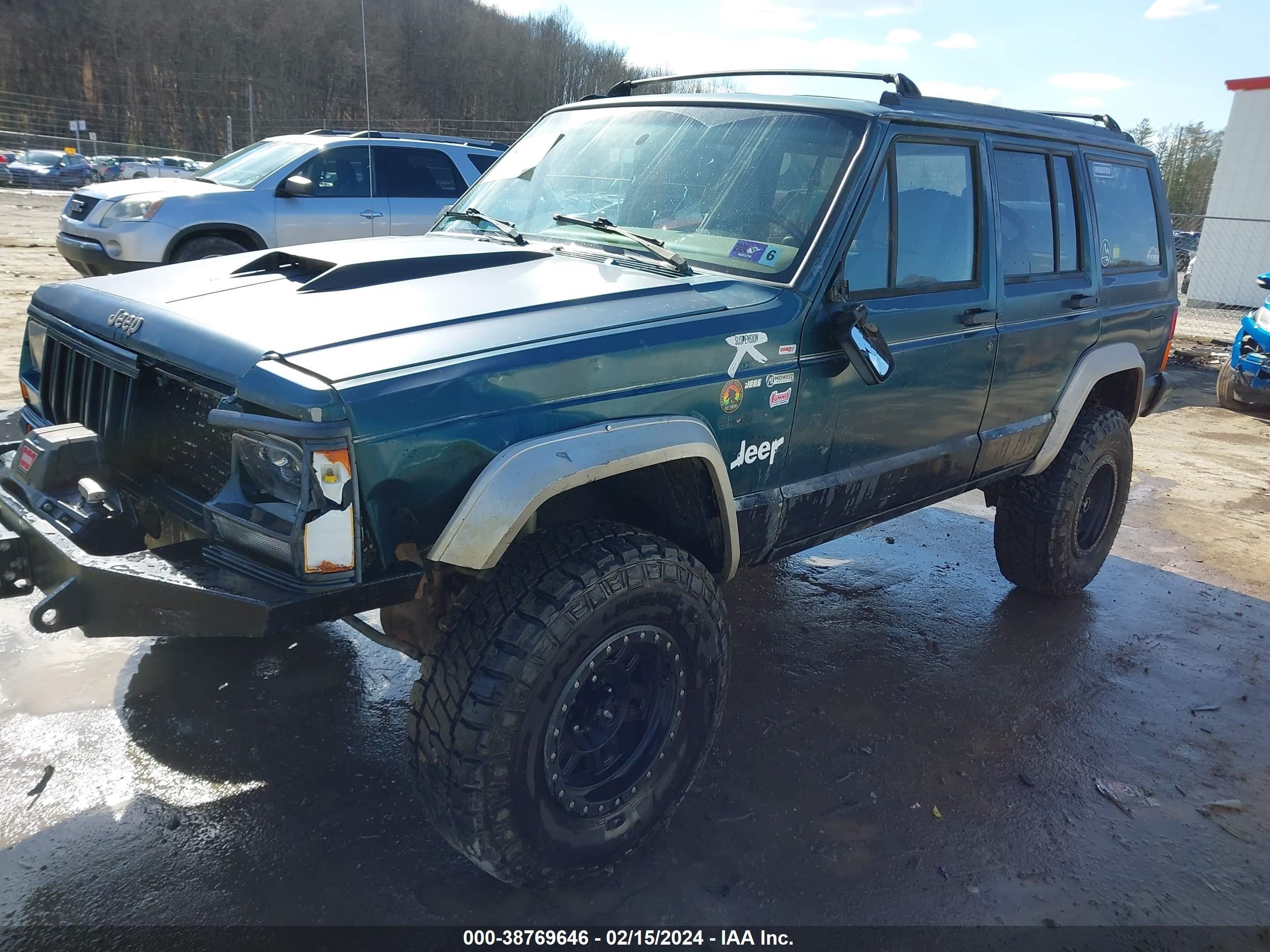 Photo 1 VIN: 1J4FJ78SXSL500927 - JEEP CHEROKEE 