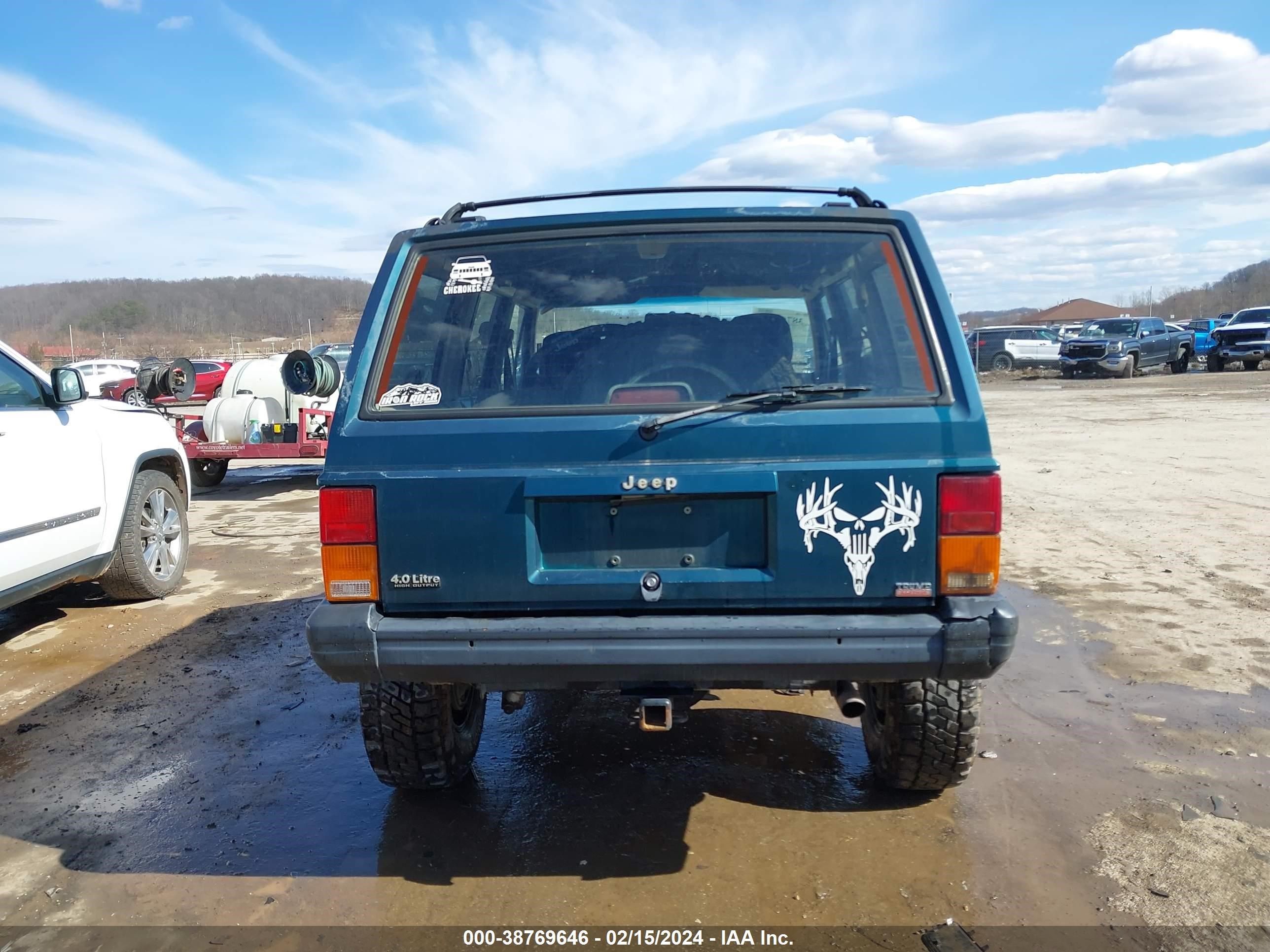 Photo 15 VIN: 1J4FJ78SXSL500927 - JEEP CHEROKEE 