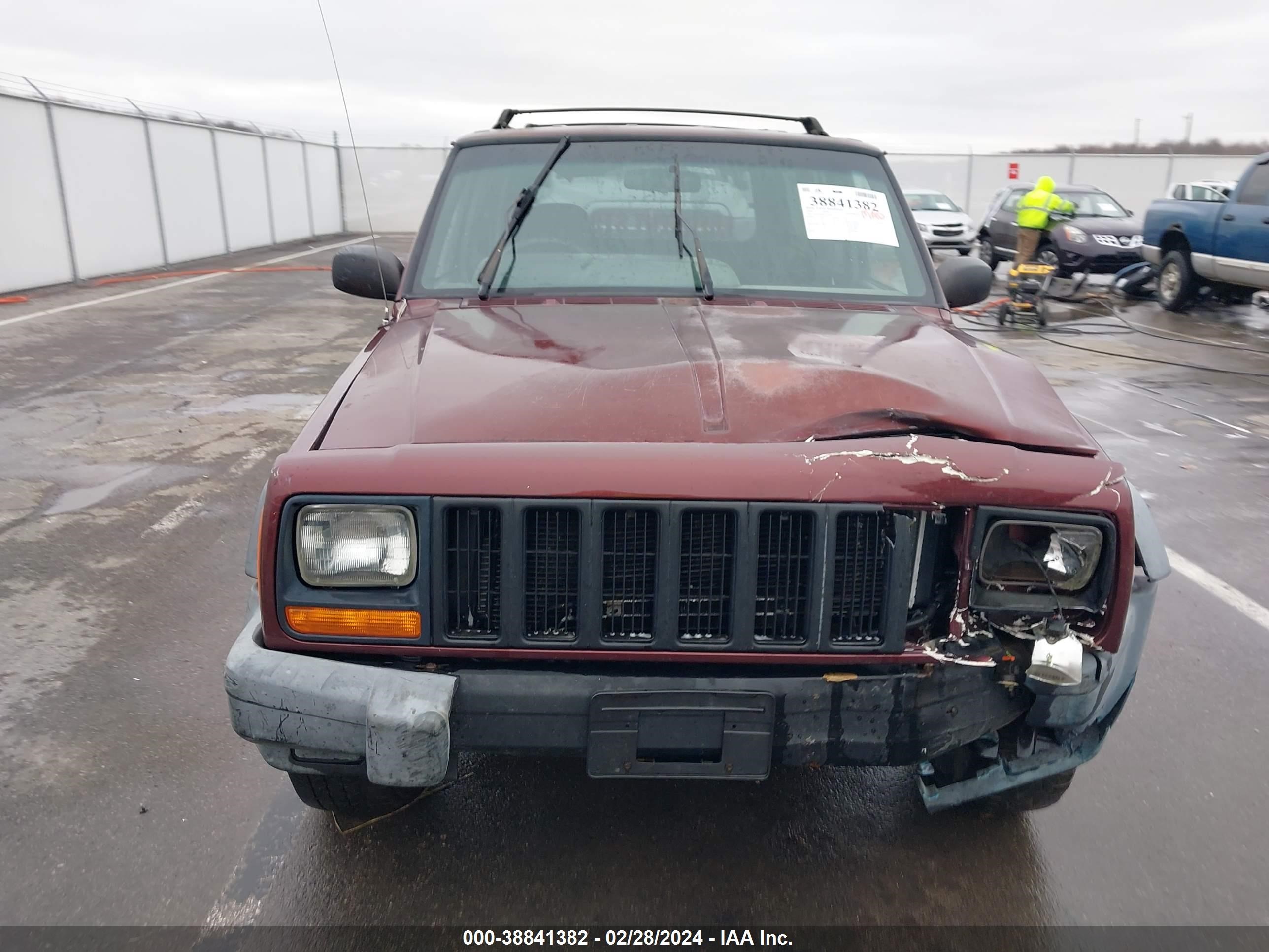 Photo 11 VIN: 1J4FN28S9YL571147 - JEEP CHEROKEE 