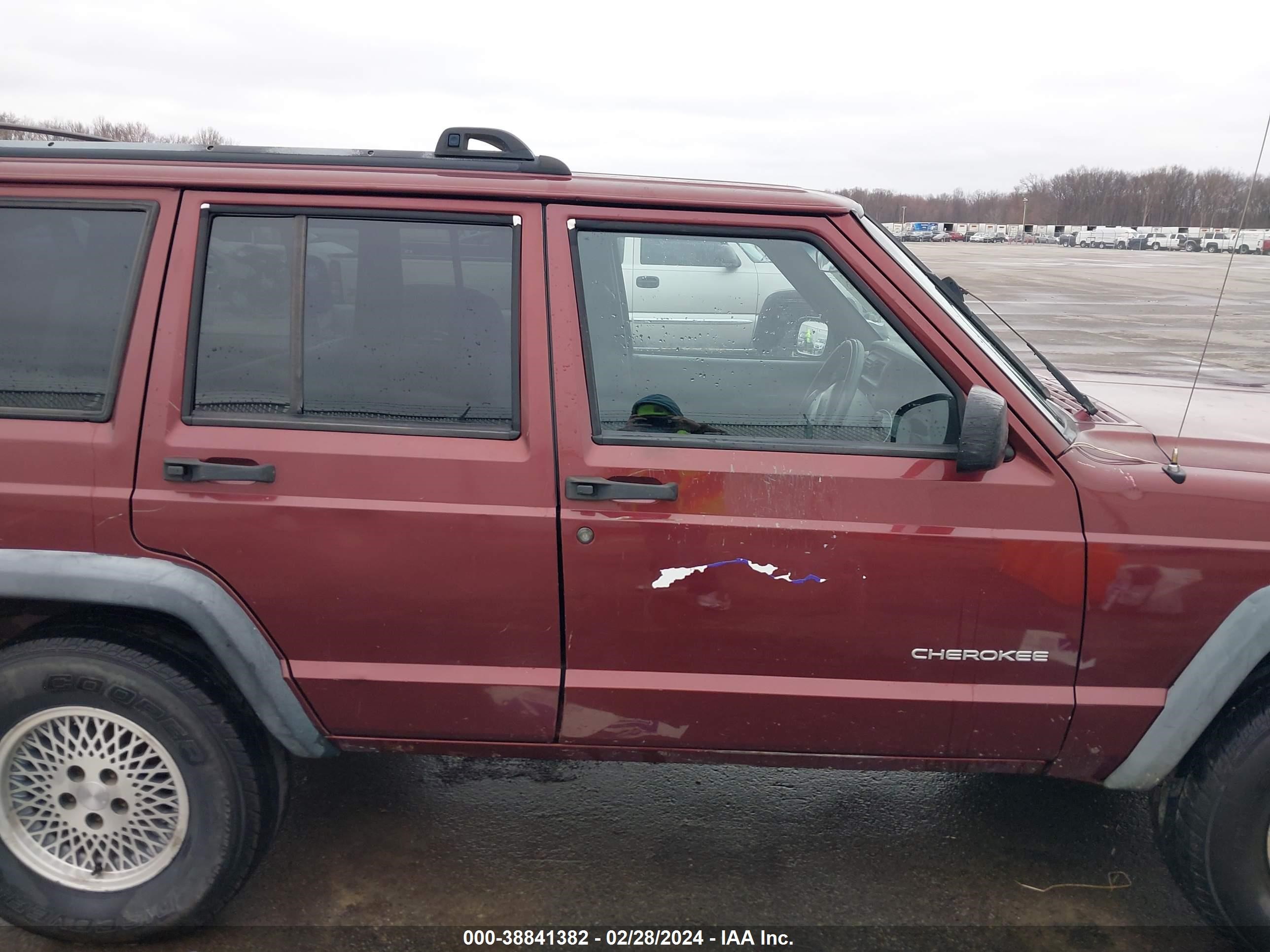 Photo 12 VIN: 1J4FN28S9YL571147 - JEEP CHEROKEE 