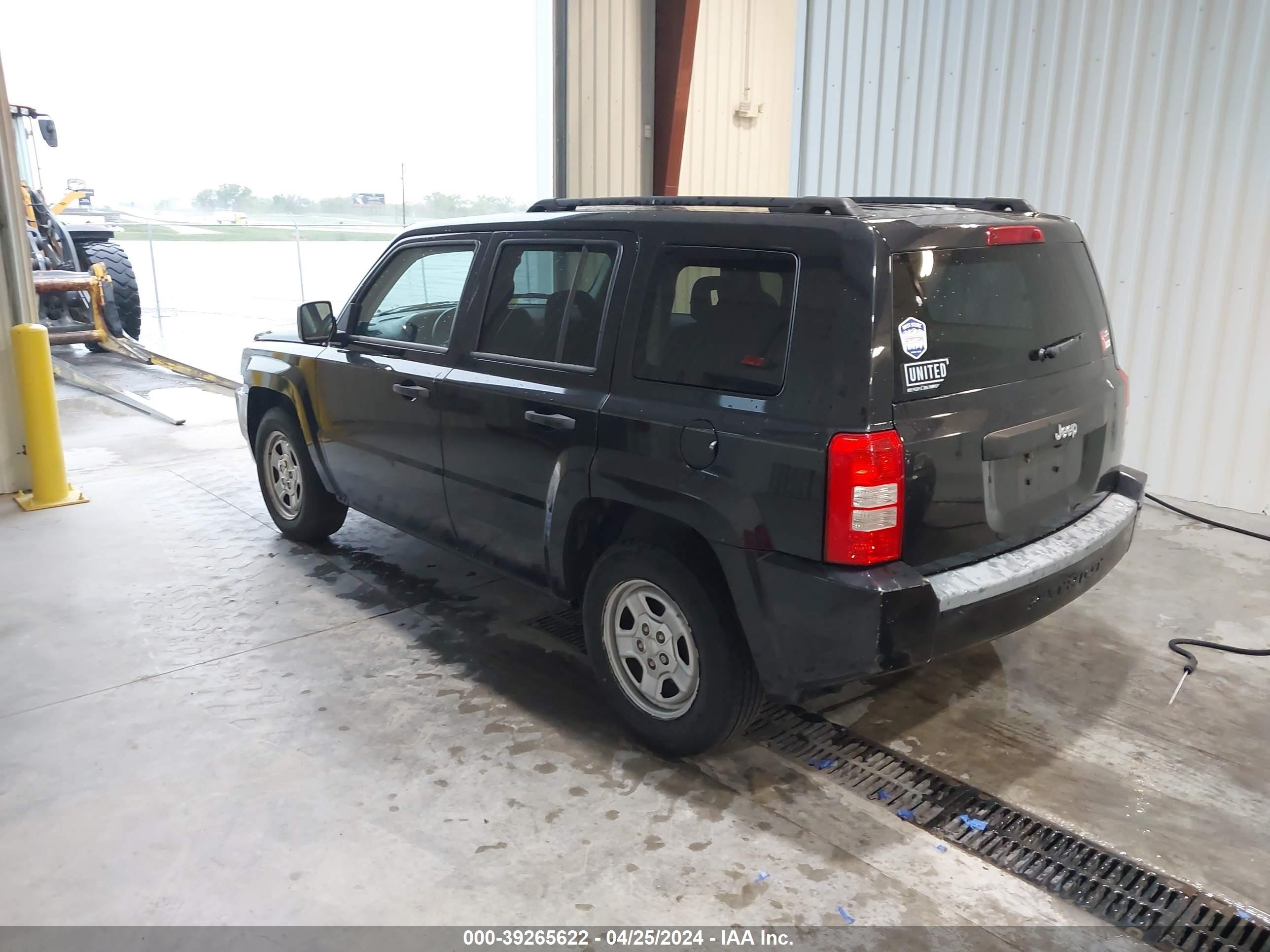 Photo 2 VIN: 1J4FT28A29D178552 - JEEP LIBERTY (PATRIOT) 