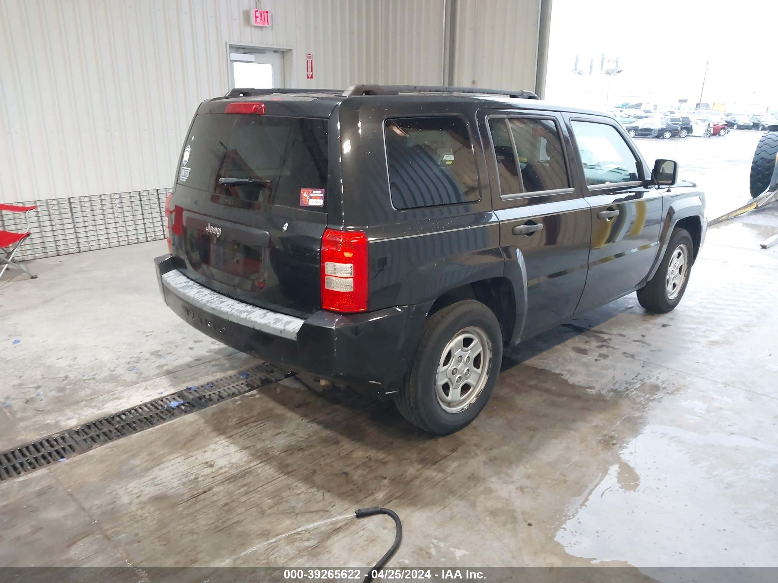 Photo 3 VIN: 1J4FT28A29D178552 - JEEP LIBERTY (PATRIOT) 