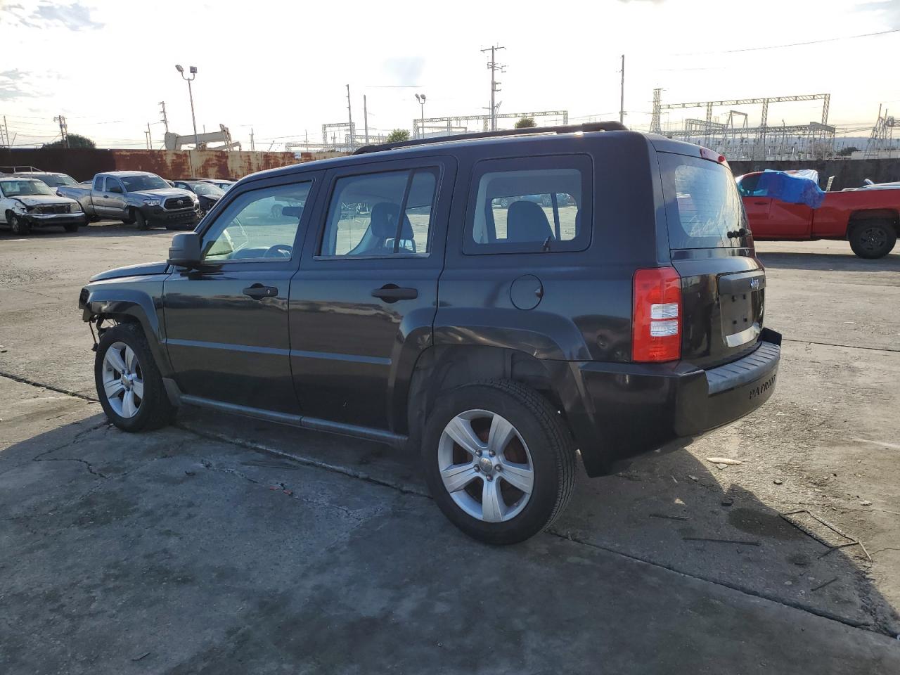 Photo 1 VIN: 1J4FT28A59D228893 - JEEP LIBERTY (PATRIOT) 