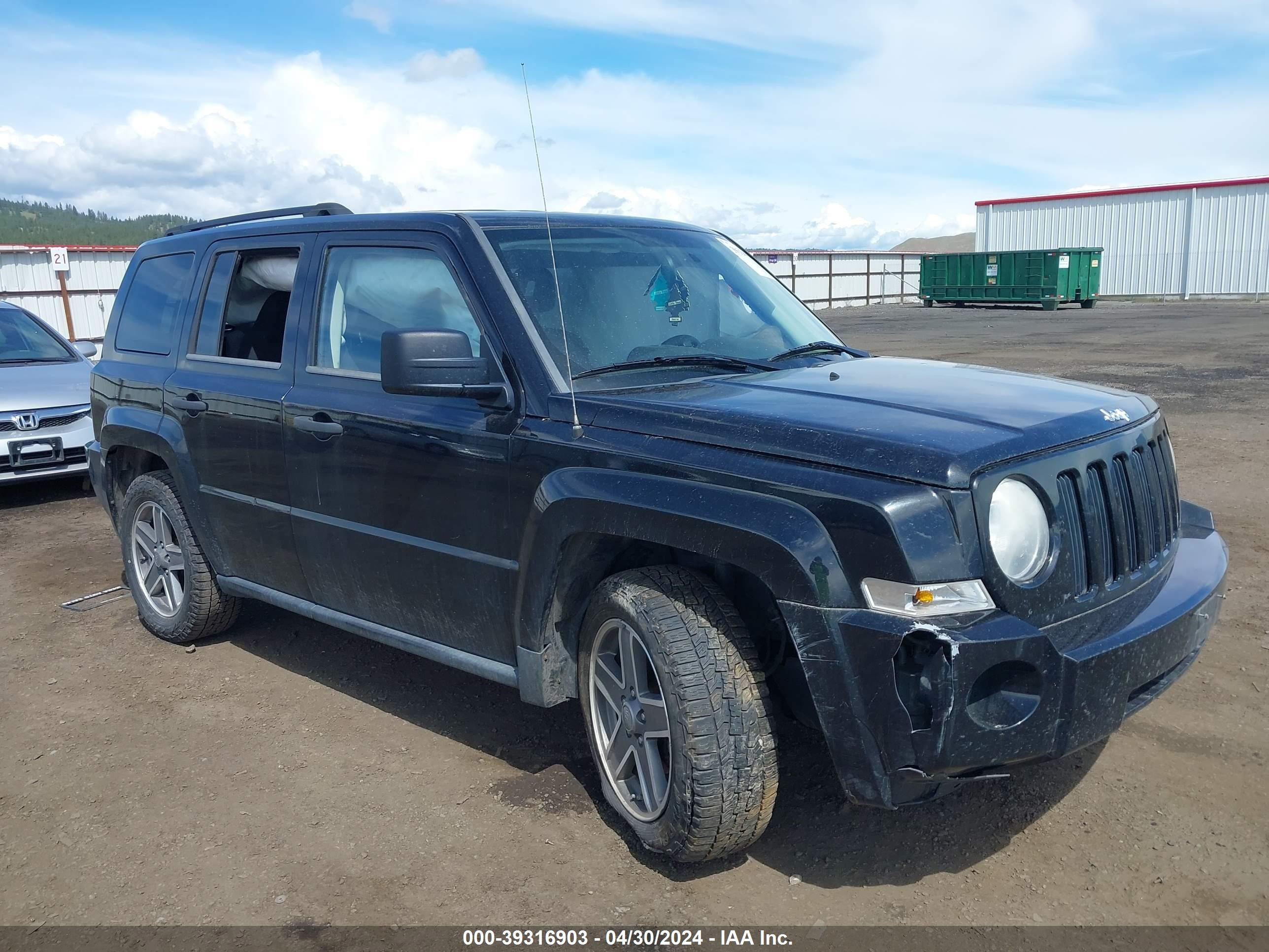 Photo 0 VIN: 1J4FT28B49D217618 - JEEP LIBERTY (PATRIOT) 