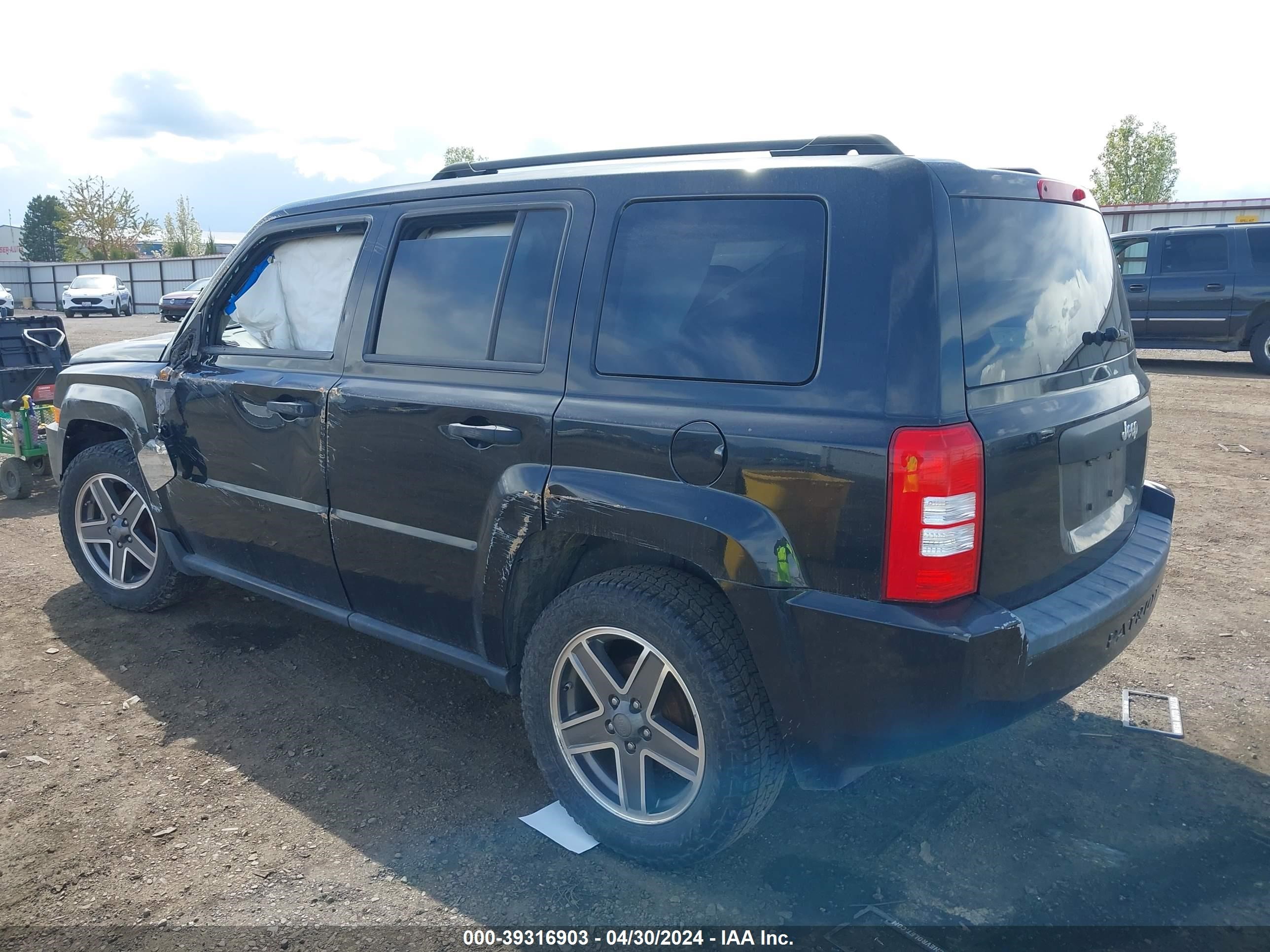 Photo 2 VIN: 1J4FT28B49D217618 - JEEP LIBERTY (PATRIOT) 