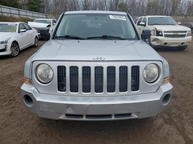 Photo 4 VIN: 1J4FT28B49D227954 - JEEP PATRIOT SP 