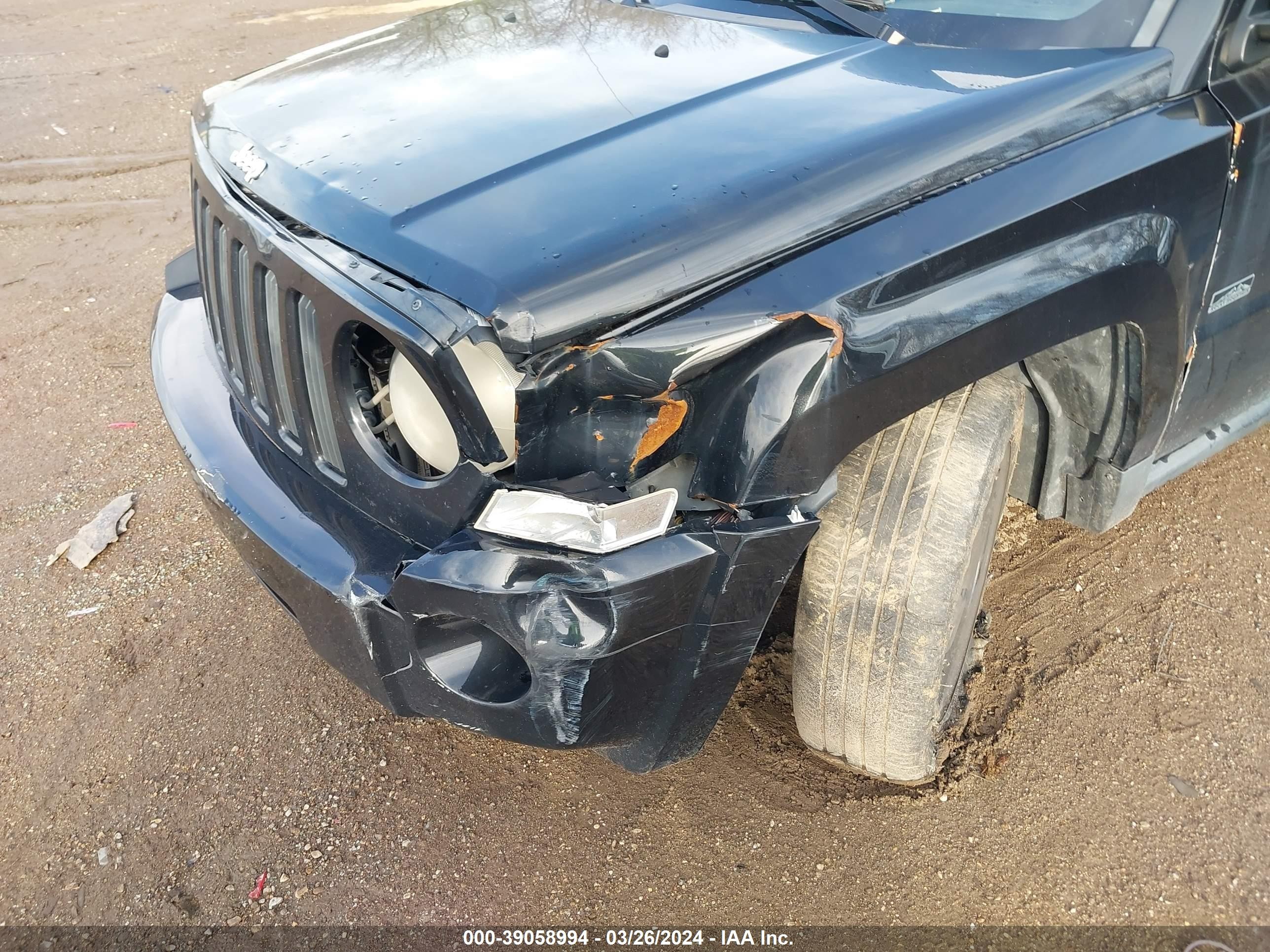 Photo 11 VIN: 1J4FT28B79D229293 - JEEP LIBERTY (PATRIOT) 