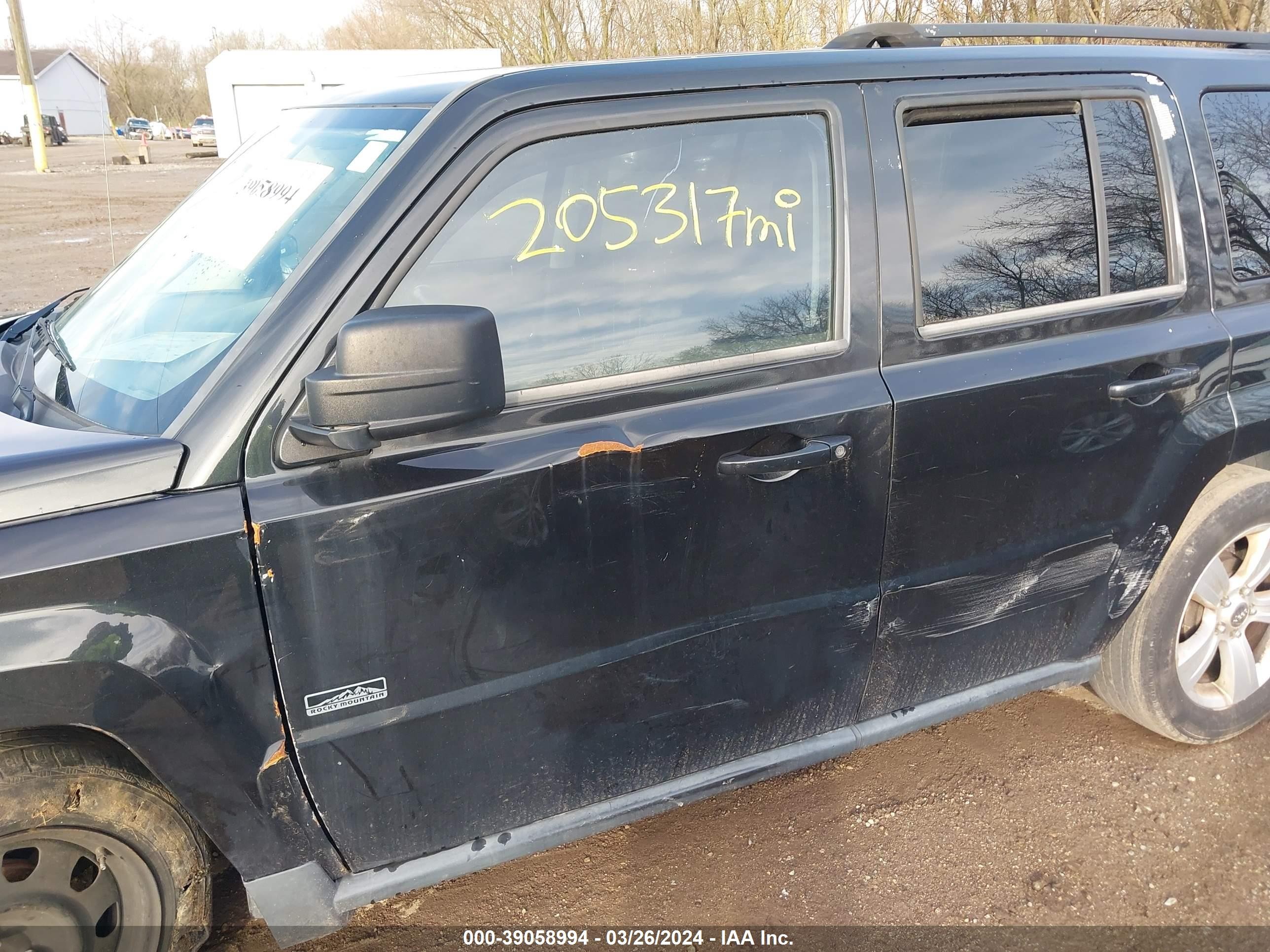 Photo 12 VIN: 1J4FT28B79D229293 - JEEP LIBERTY (PATRIOT) 