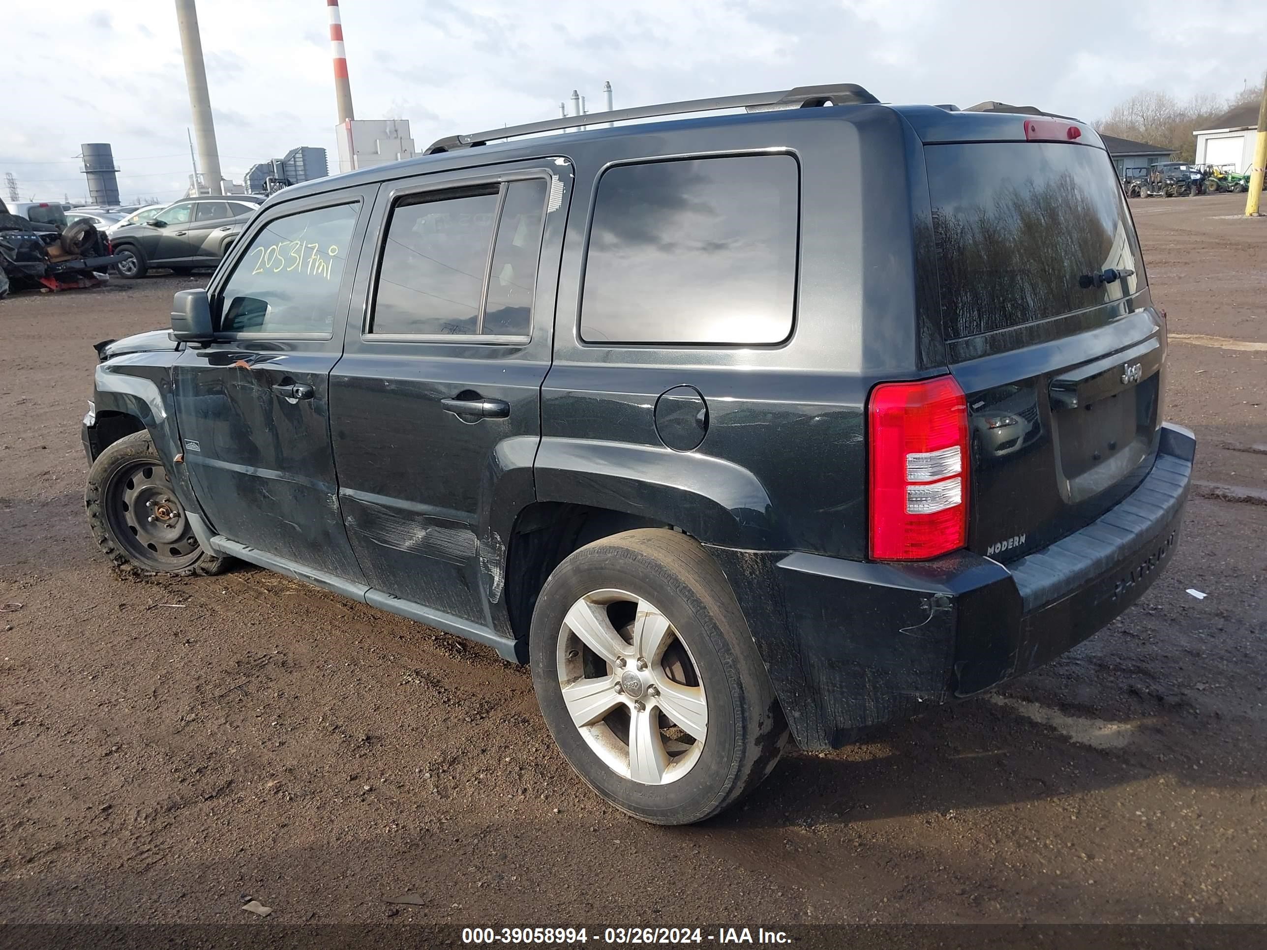 Photo 2 VIN: 1J4FT28B79D229293 - JEEP LIBERTY (PATRIOT) 