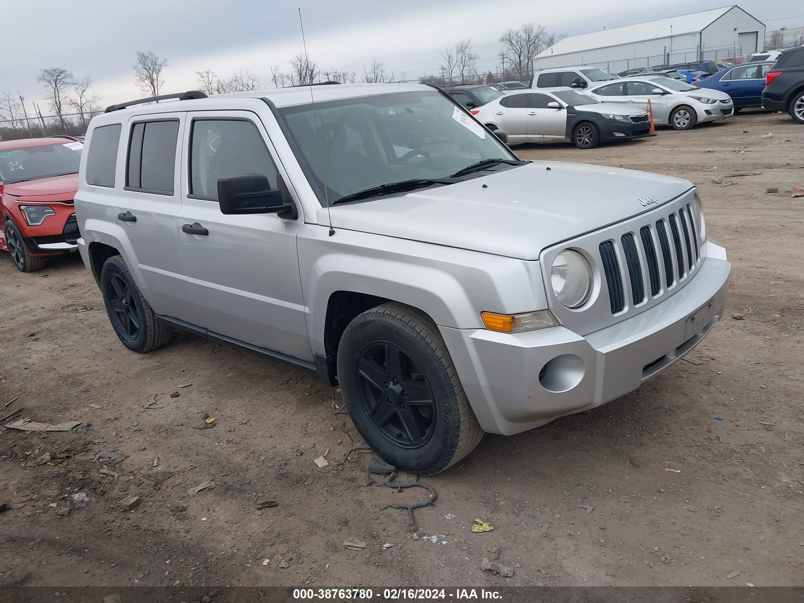 Photo 0 VIN: 1J4FT28B89D221350 - JEEP LIBERTY (PATRIOT) 