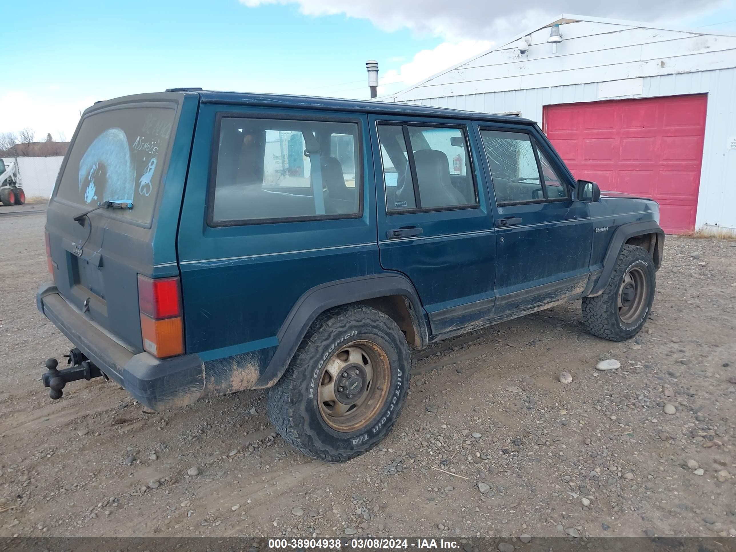 Photo 3 VIN: 1J4FT28S1SL582172 - JEEP CHEROKEE 