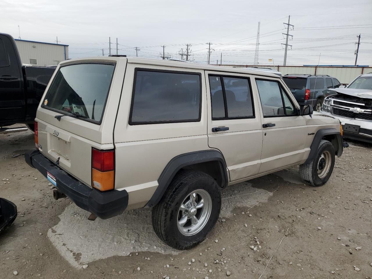 Photo 2 VIN: 1J4FT28S4TL172175 - JEEP GRAND CHEROKEE 