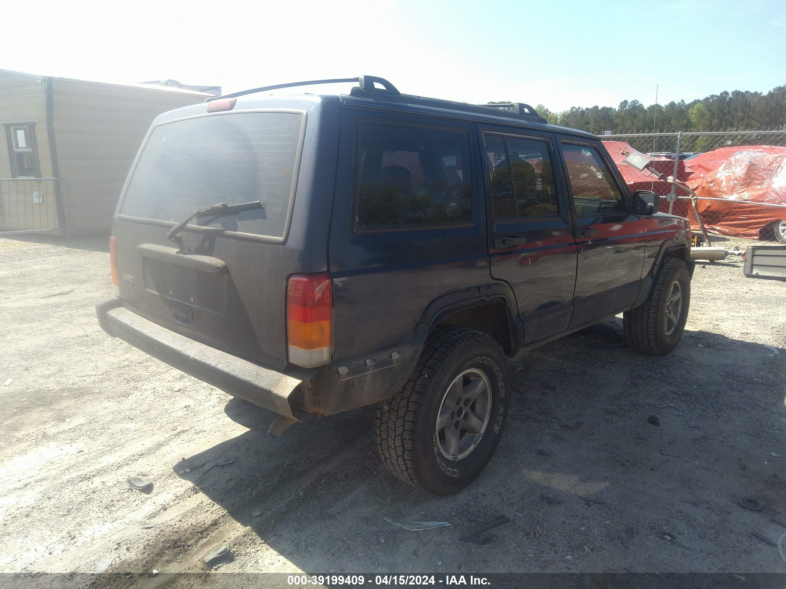 Photo 3 VIN: 1J4FT28S7YL124600 - JEEP CHEROKEE 