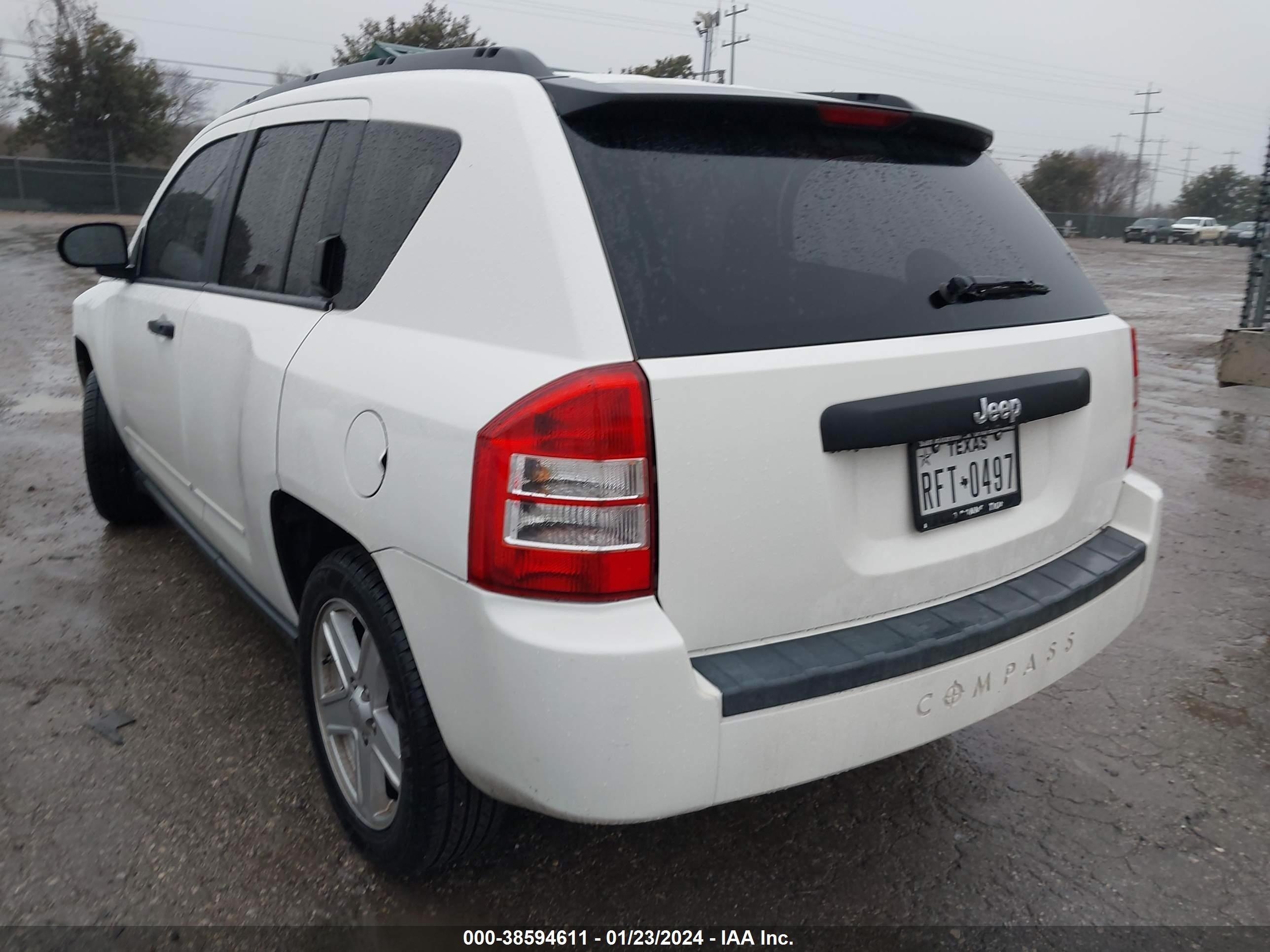 Photo 2 VIN: 1J4FT47A79D189172 - JEEP COMPASS 