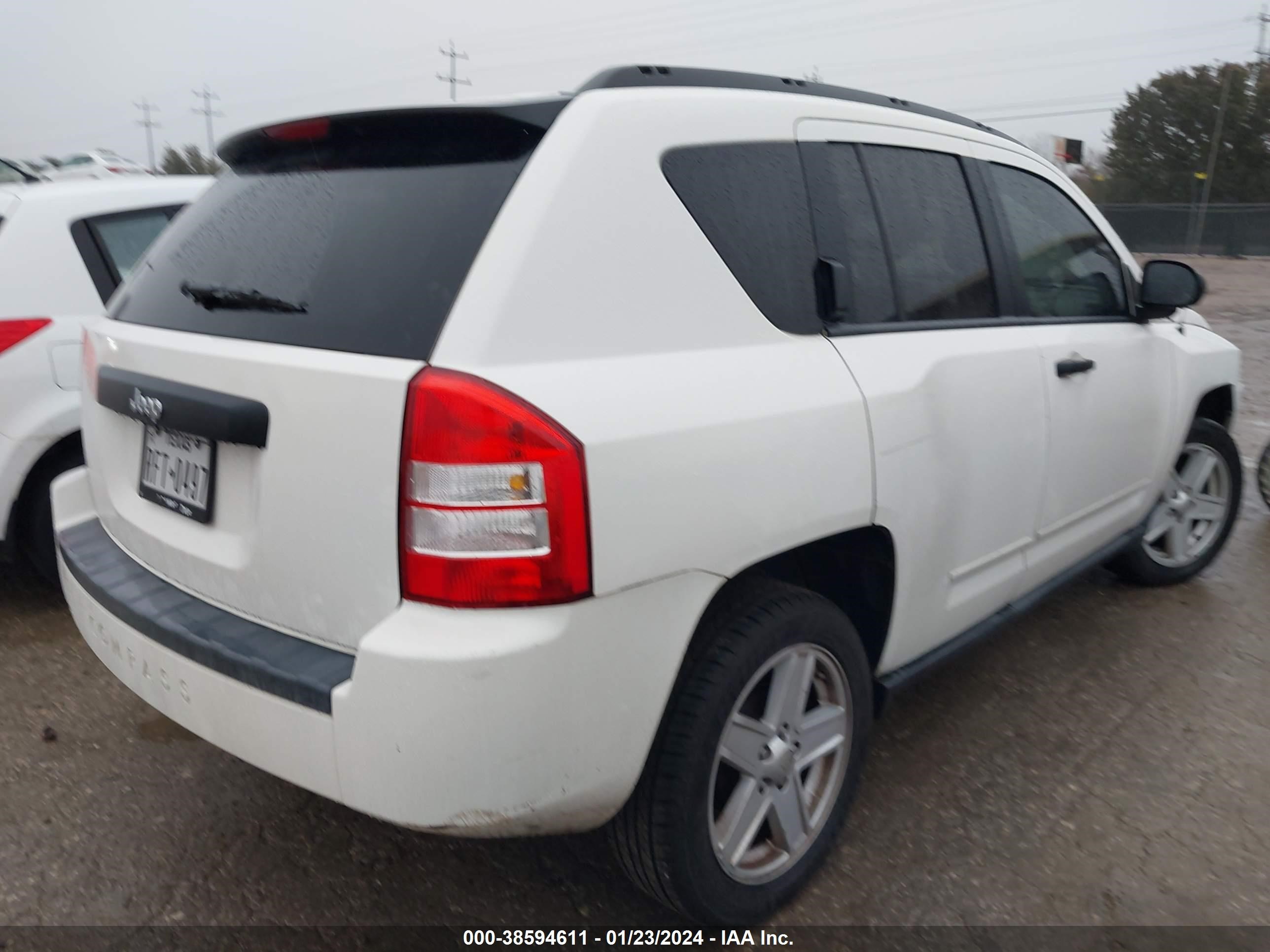 Photo 3 VIN: 1J4FT47A79D189172 - JEEP COMPASS 