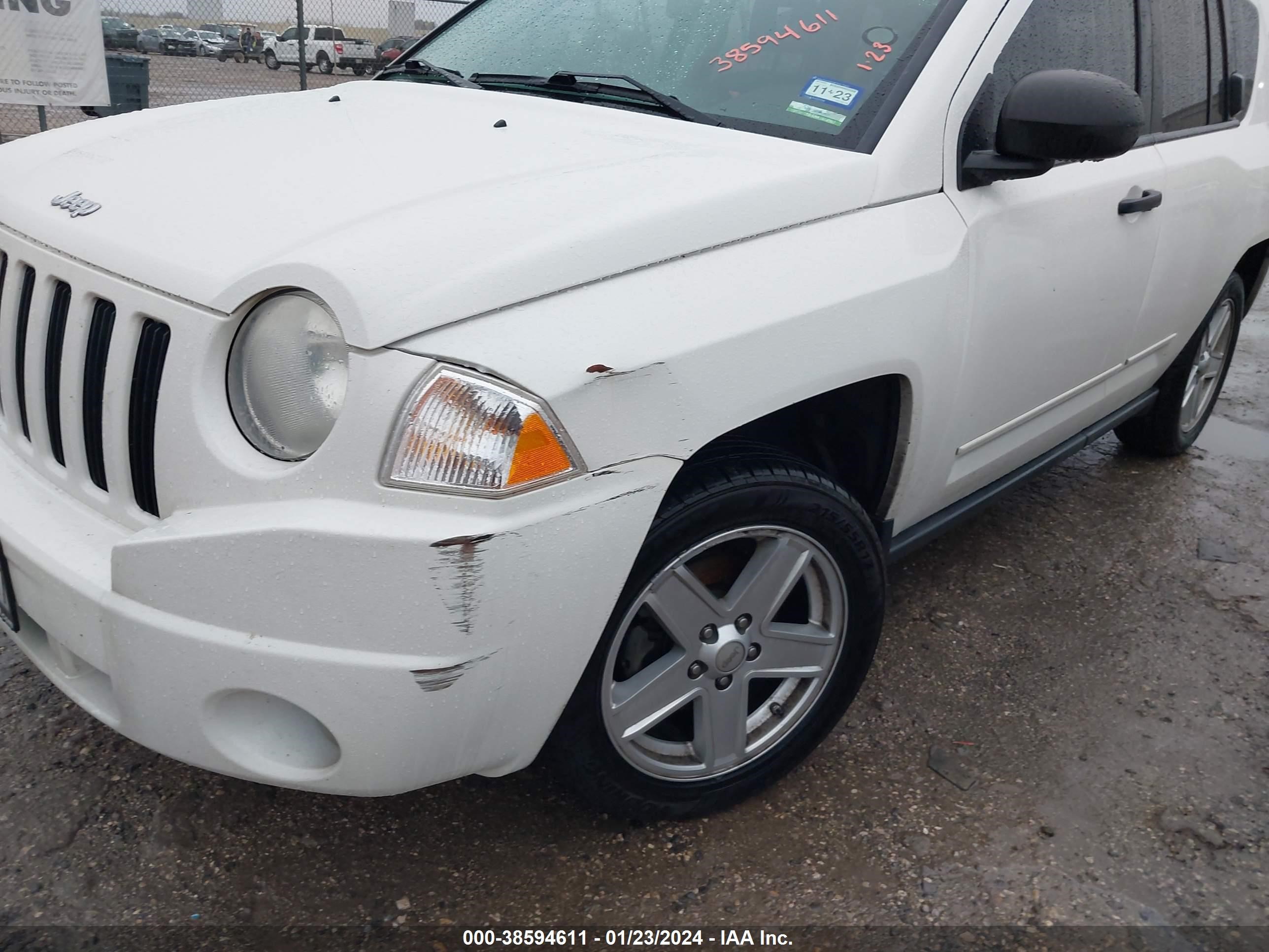 Photo 5 VIN: 1J4FT47A79D189172 - JEEP COMPASS 