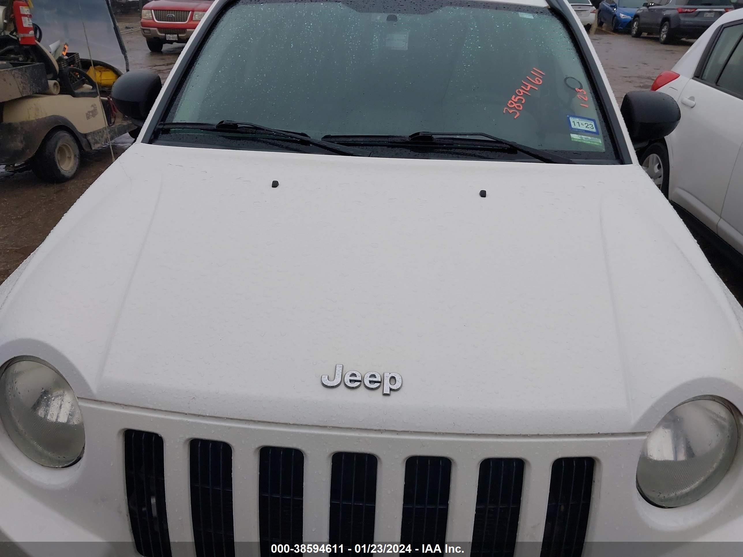 Photo 9 VIN: 1J4FT47A79D189172 - JEEP COMPASS 