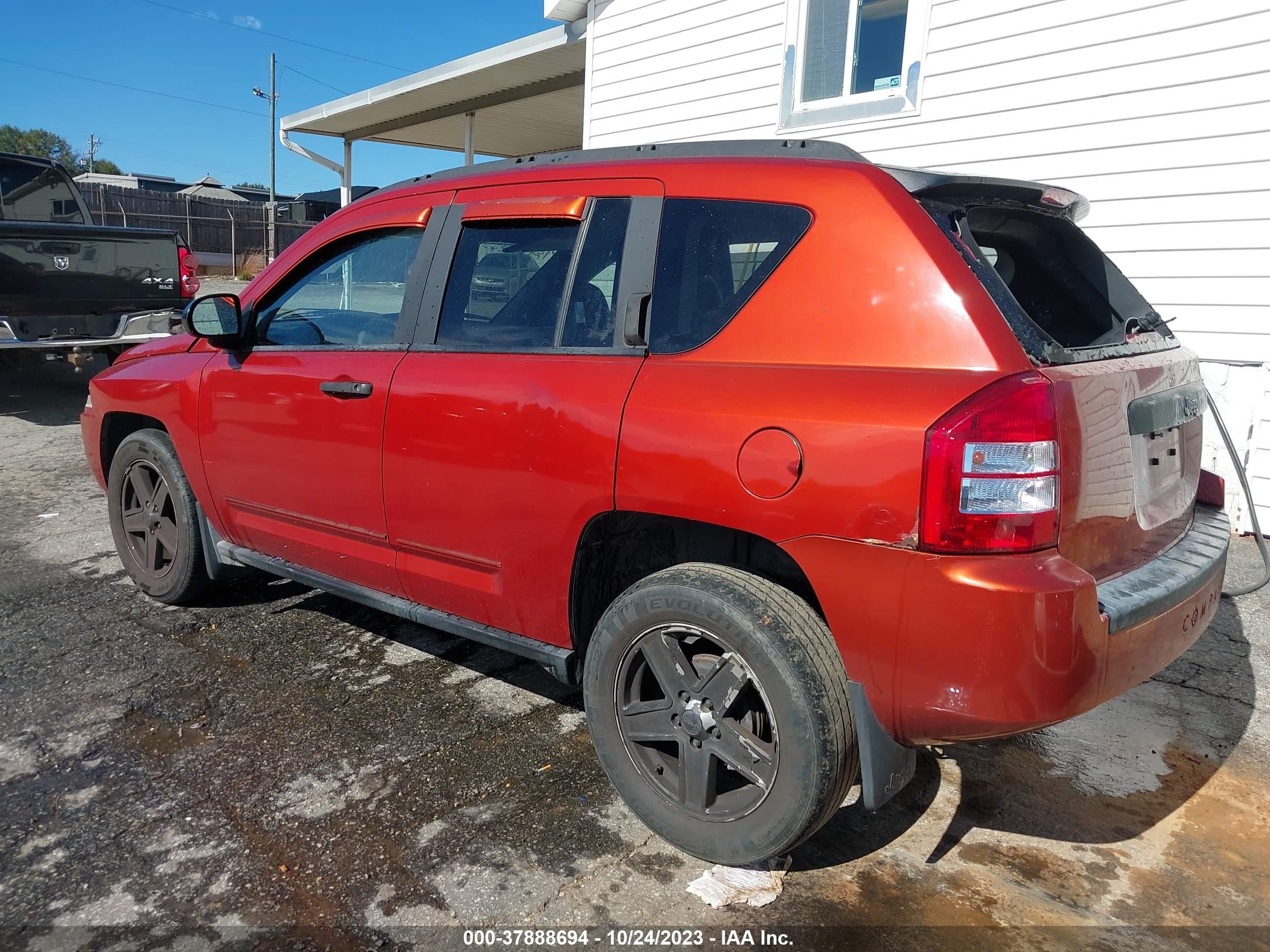 Photo 2 VIN: 1J4FT47AX9D101361 - JEEP COMPASS 