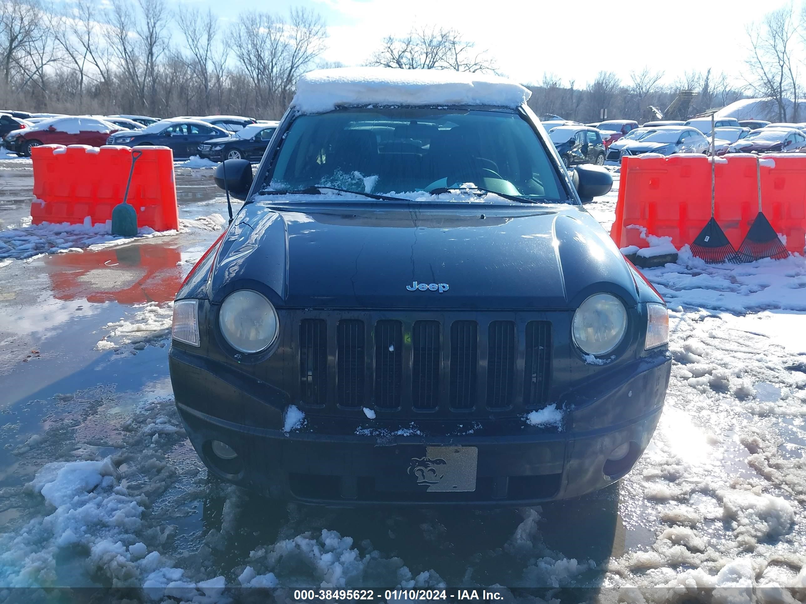 Photo 5 VIN: 1J4FT47B29D102741 - JEEP COMPASS 