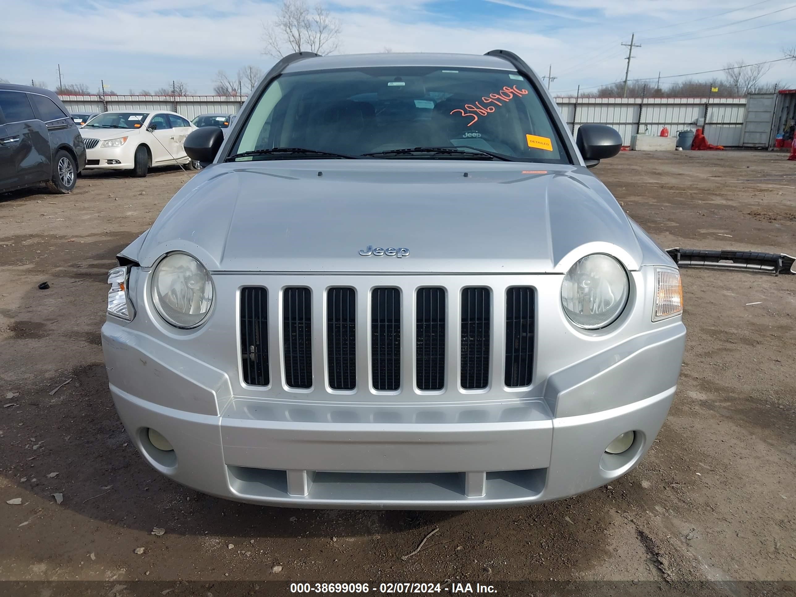 Photo 11 VIN: 1J4FT47B39D134128 - JEEP COMPASS 