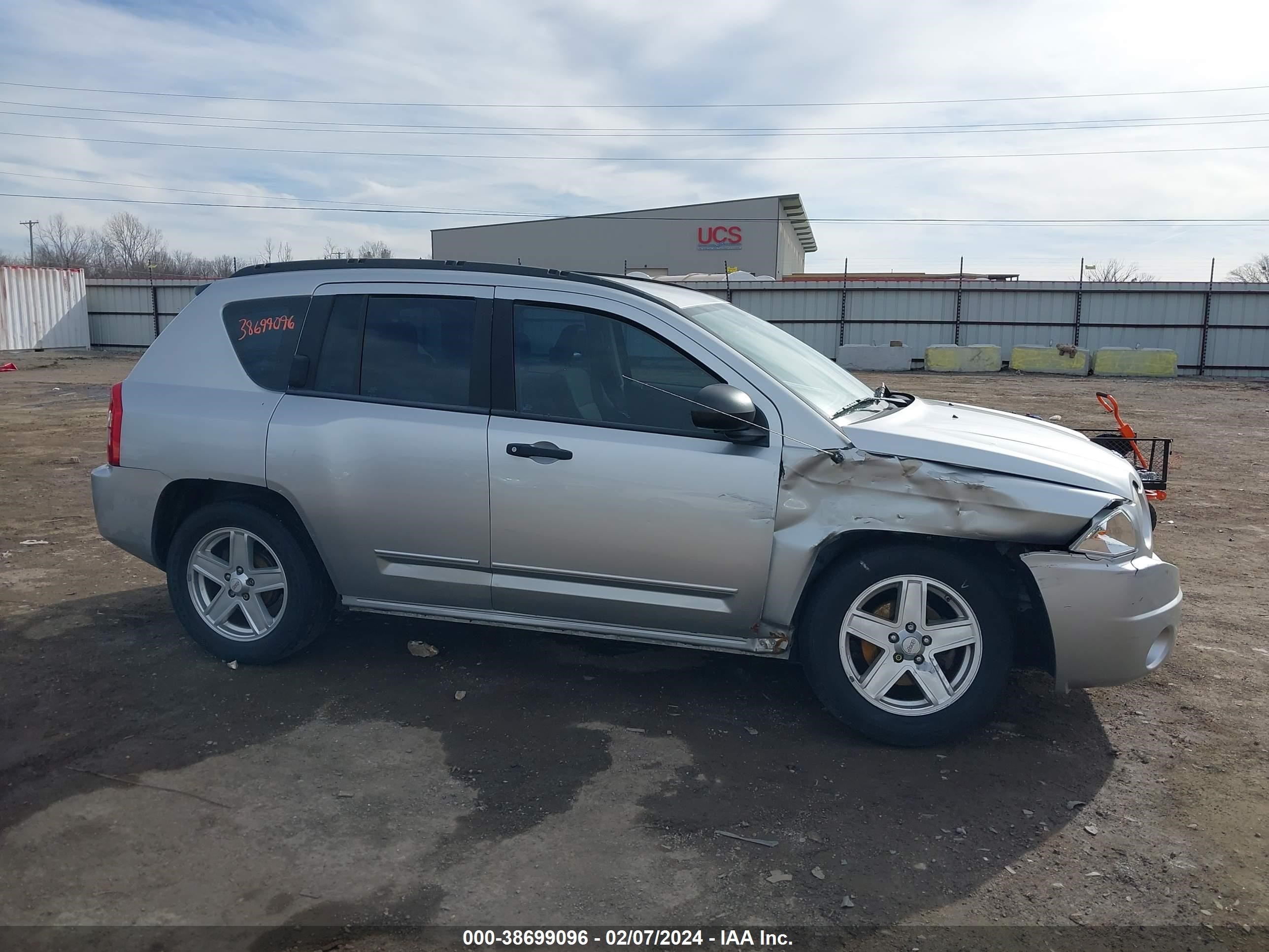 Photo 12 VIN: 1J4FT47B39D134128 - JEEP COMPASS 