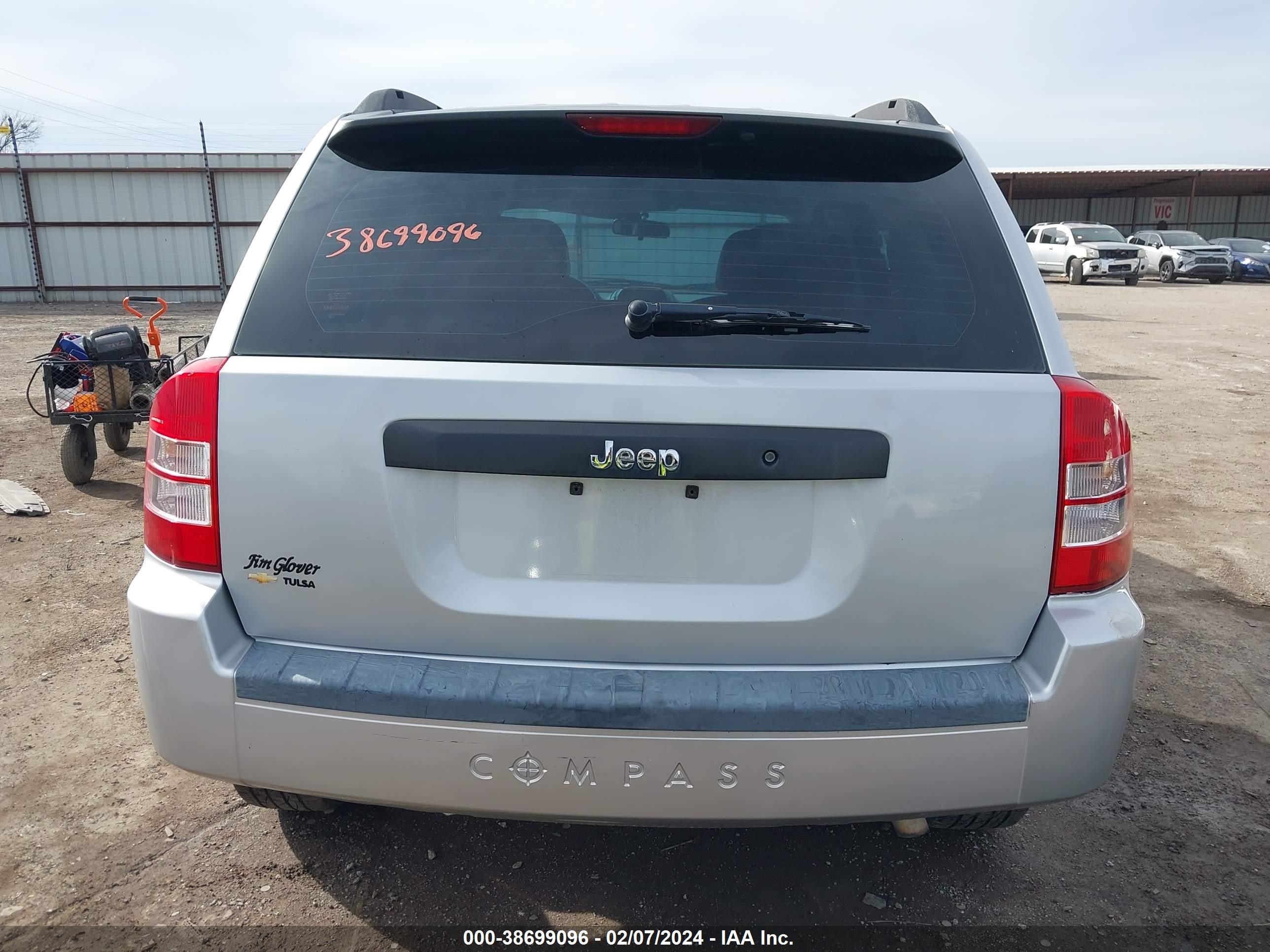 Photo 15 VIN: 1J4FT47B39D134128 - JEEP COMPASS 