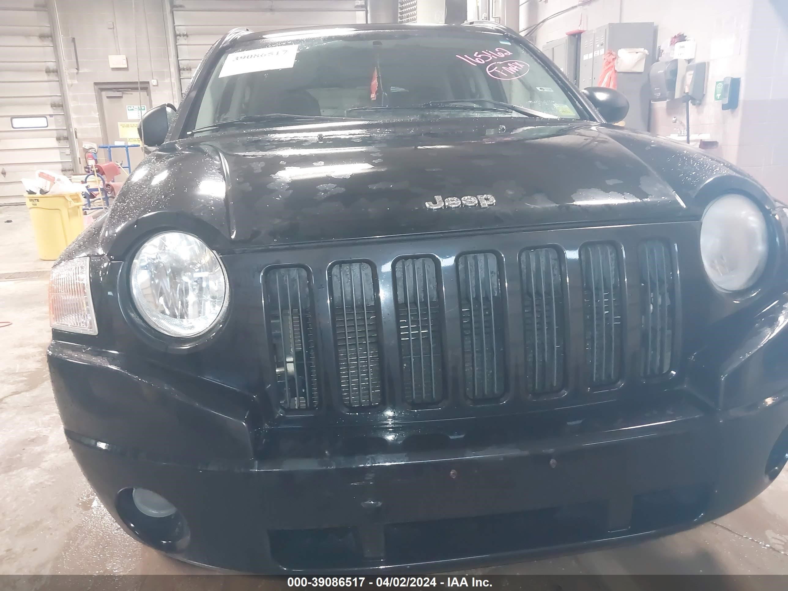 Photo 5 VIN: 1J4FT47B49D165162 - JEEP COMPASS 