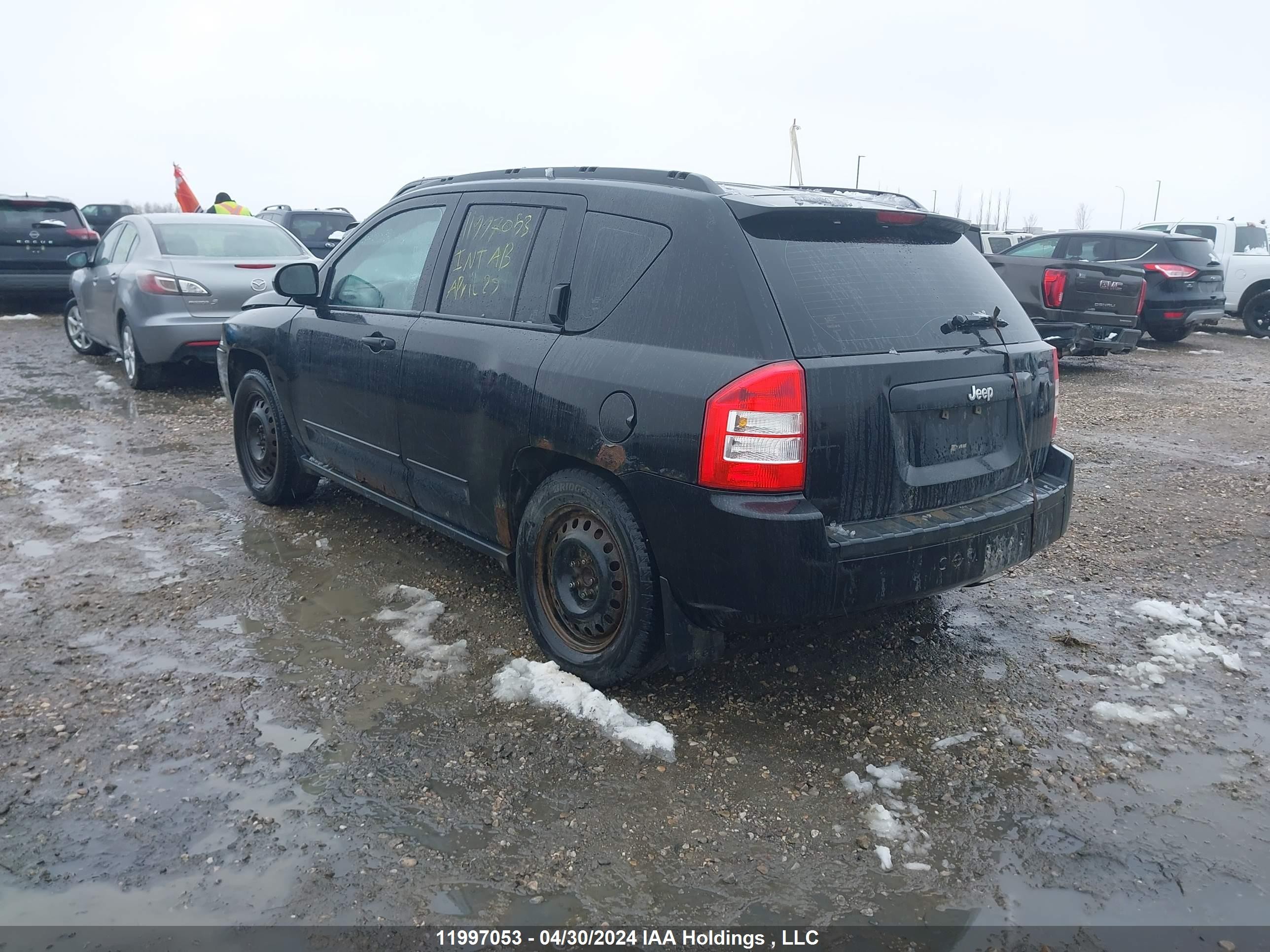 Photo 2 VIN: 1J4FT47BX9D146518 - JEEP COMPASS 