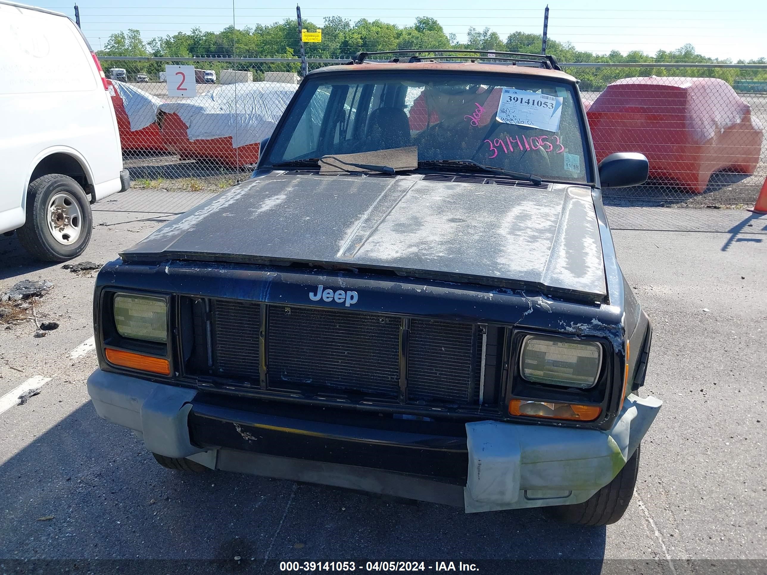 Photo 5 VIN: 1J4FT48S61L616911 - JEEP CHEROKEE 