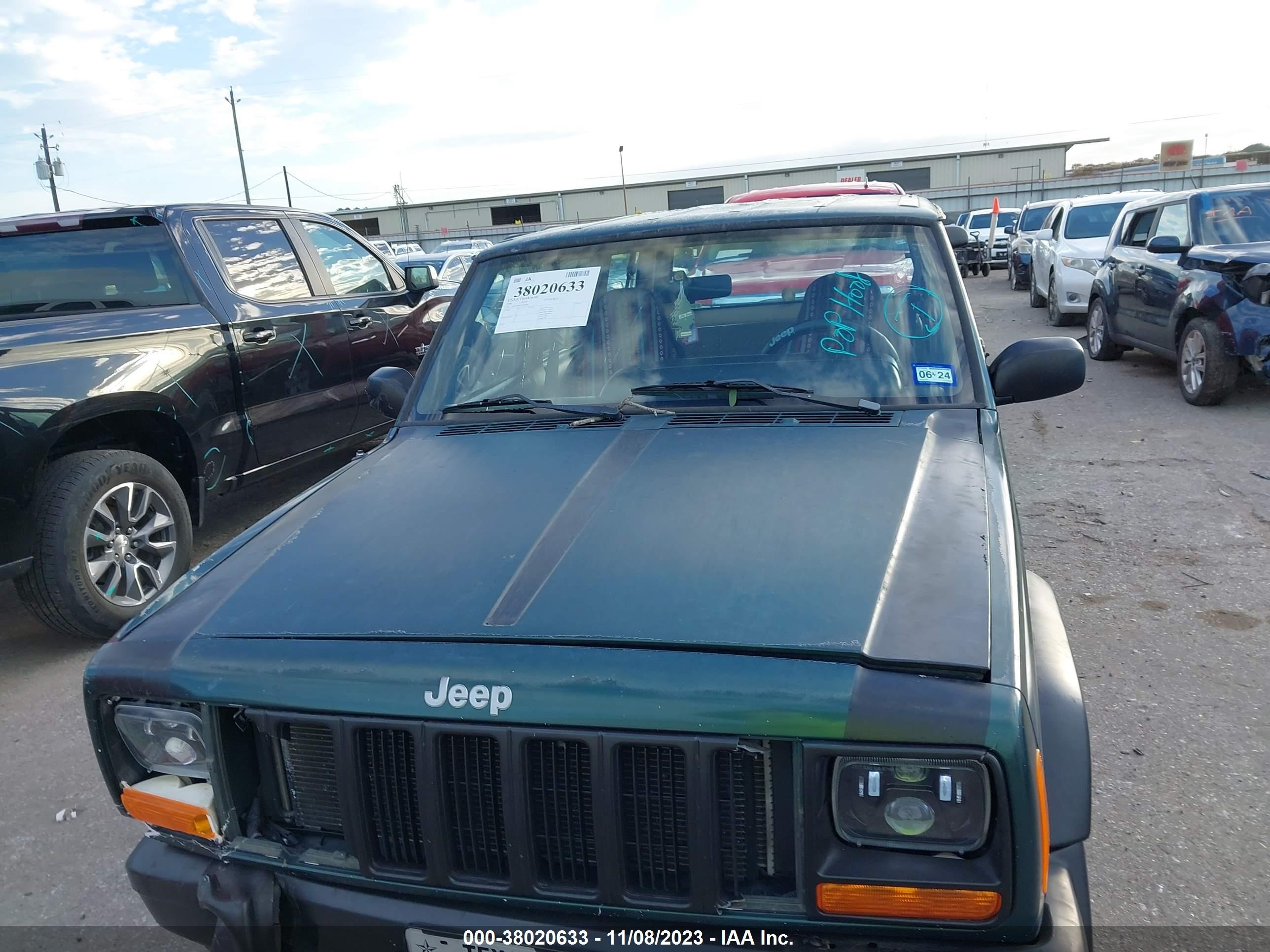 Photo 9 VIN: 1J4FT48S6YL103488 - JEEP CHEROKEE 