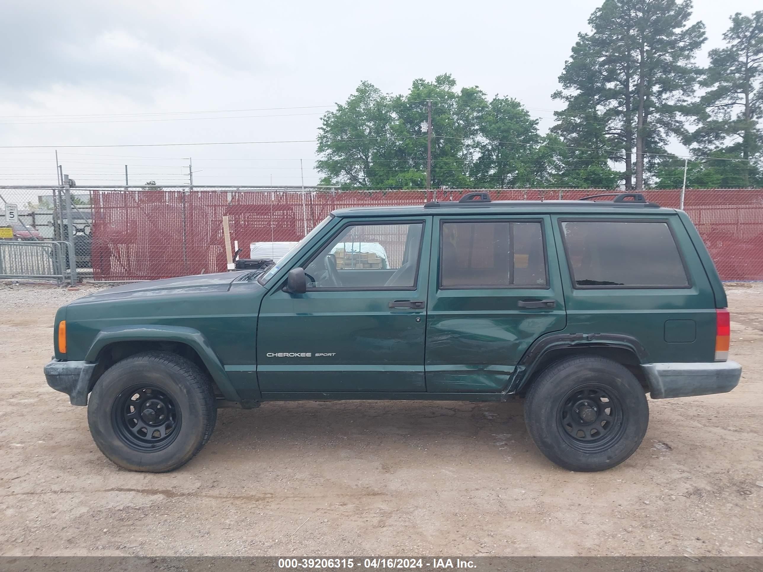 Photo 13 VIN: 1J4FT48S71L614116 - JEEP CHEROKEE 