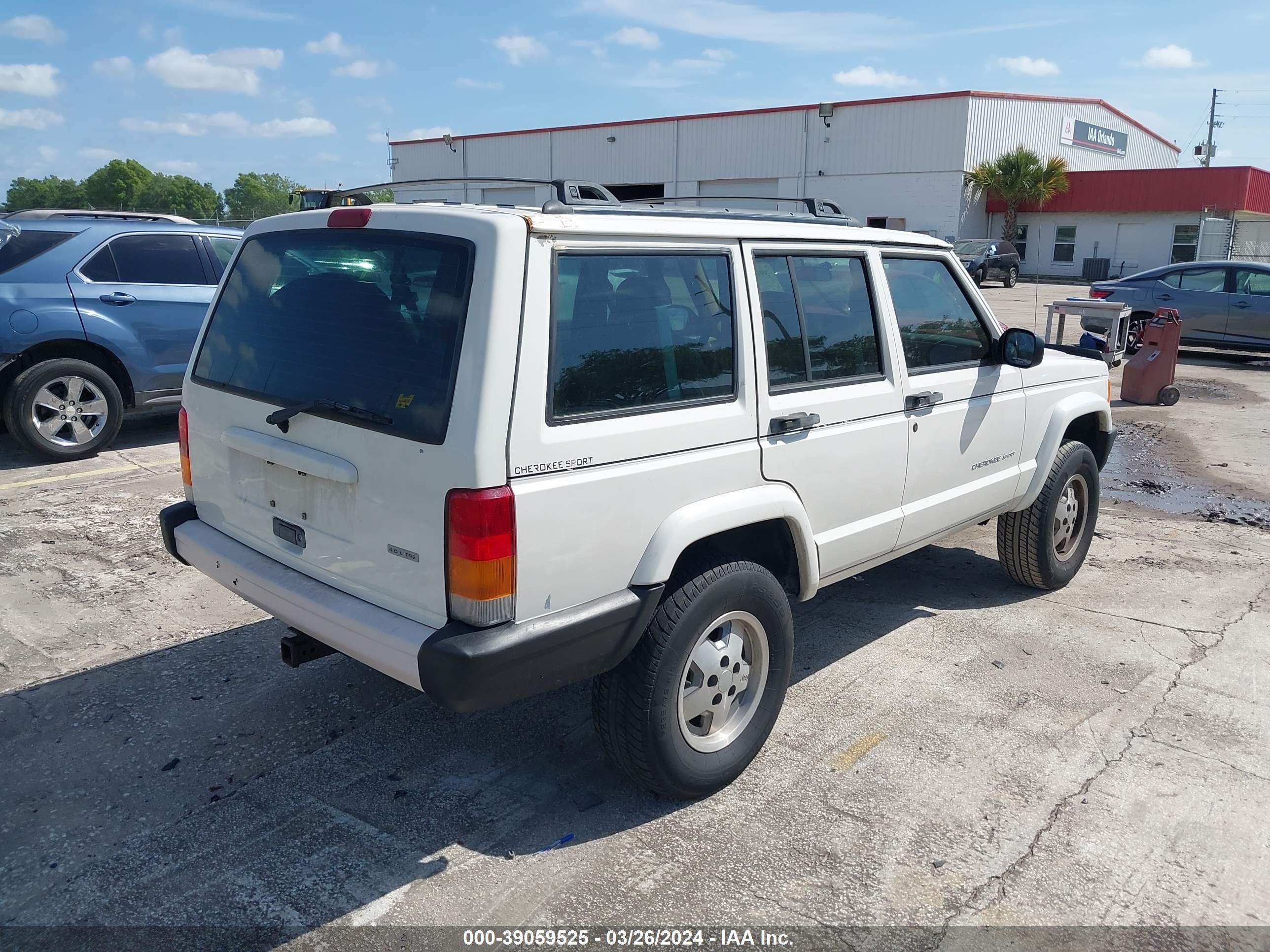 Photo 3 VIN: 1J4FT48SXYL167372 - JEEP CHEROKEE 