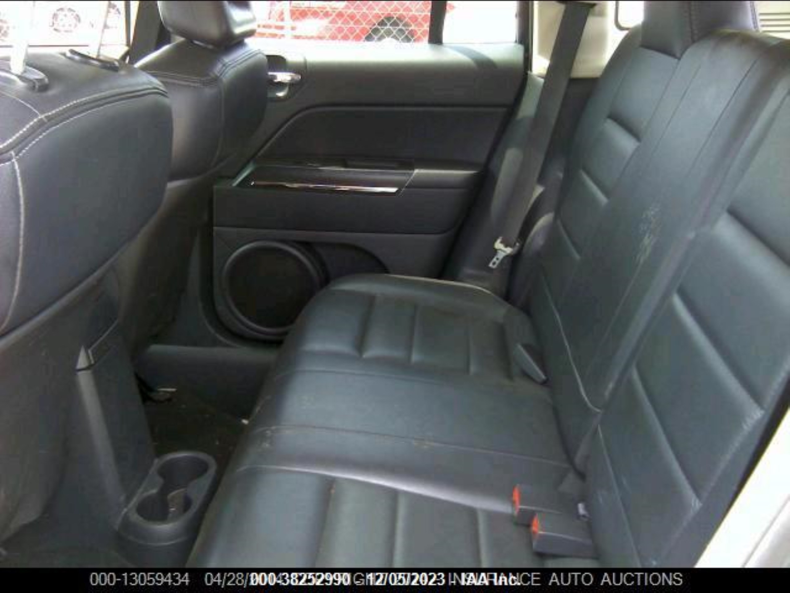 Photo 8 VIN: 1J4FT57B59D183580 - JEEP COMPASS 