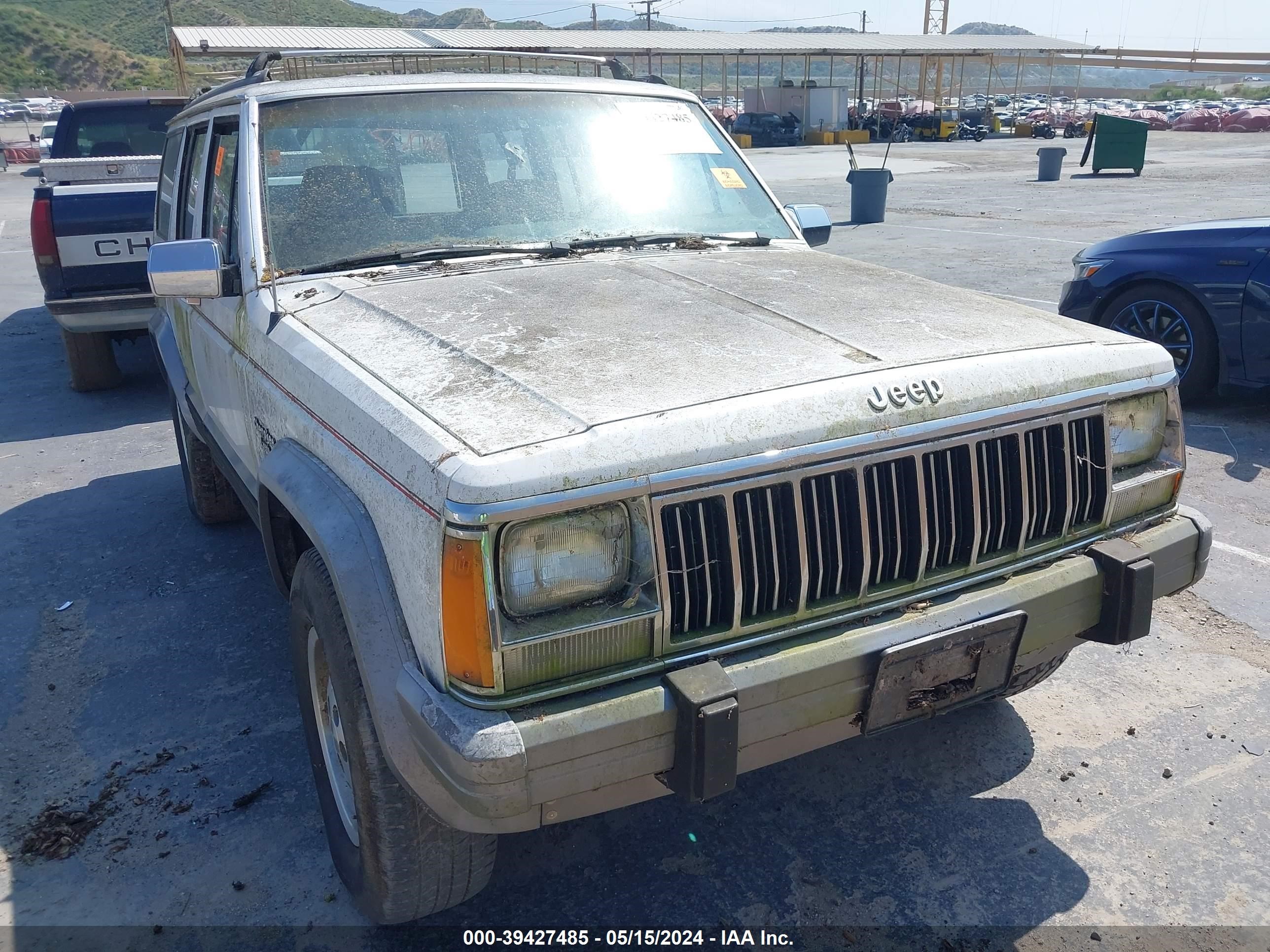 Photo 5 VIN: 1J4FT58S3NL119486 - JEEP CHEROKEE 