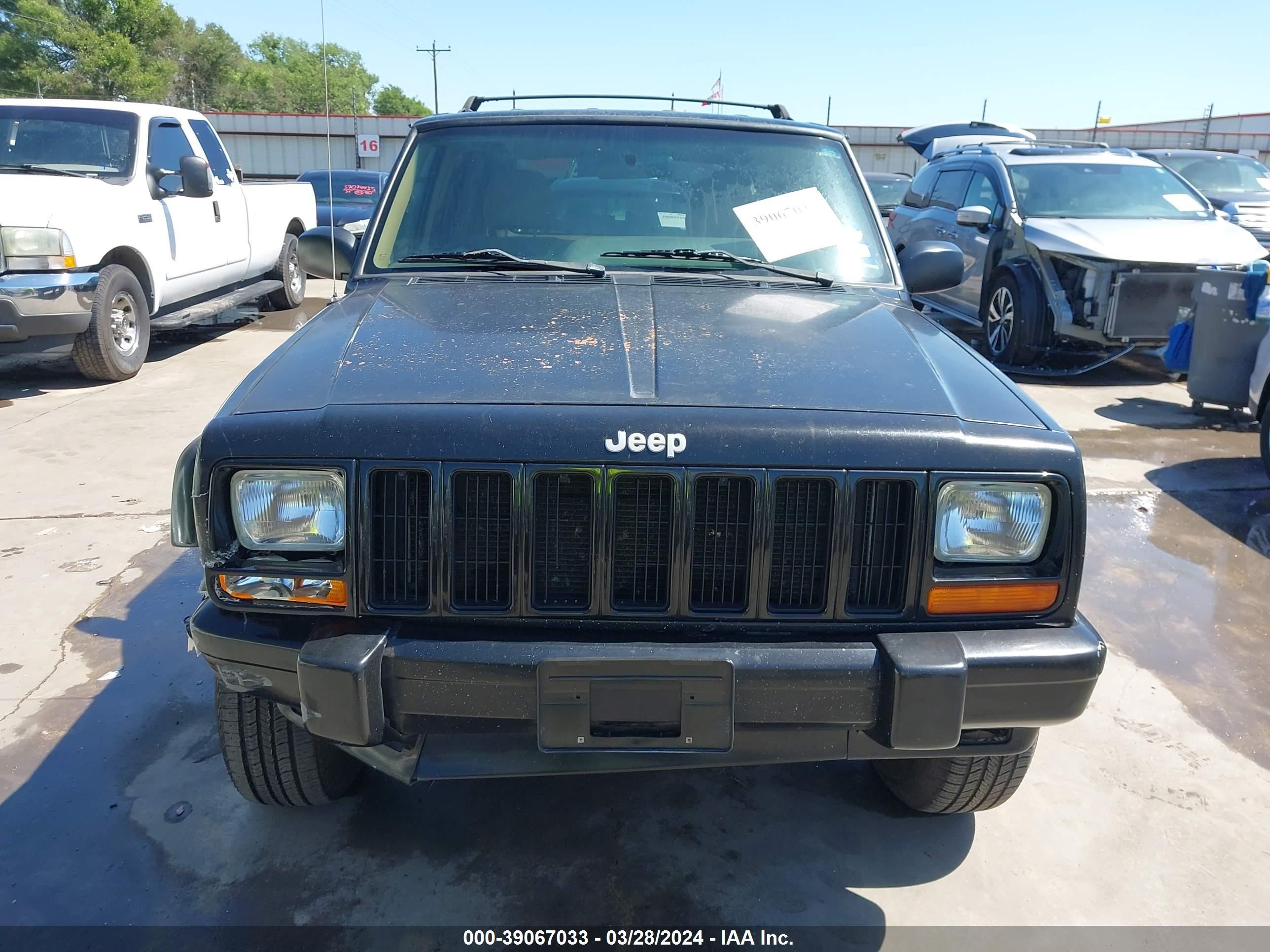 Photo 11 VIN: 1J4FT58S4YL238068 - JEEP CHEROKEE 