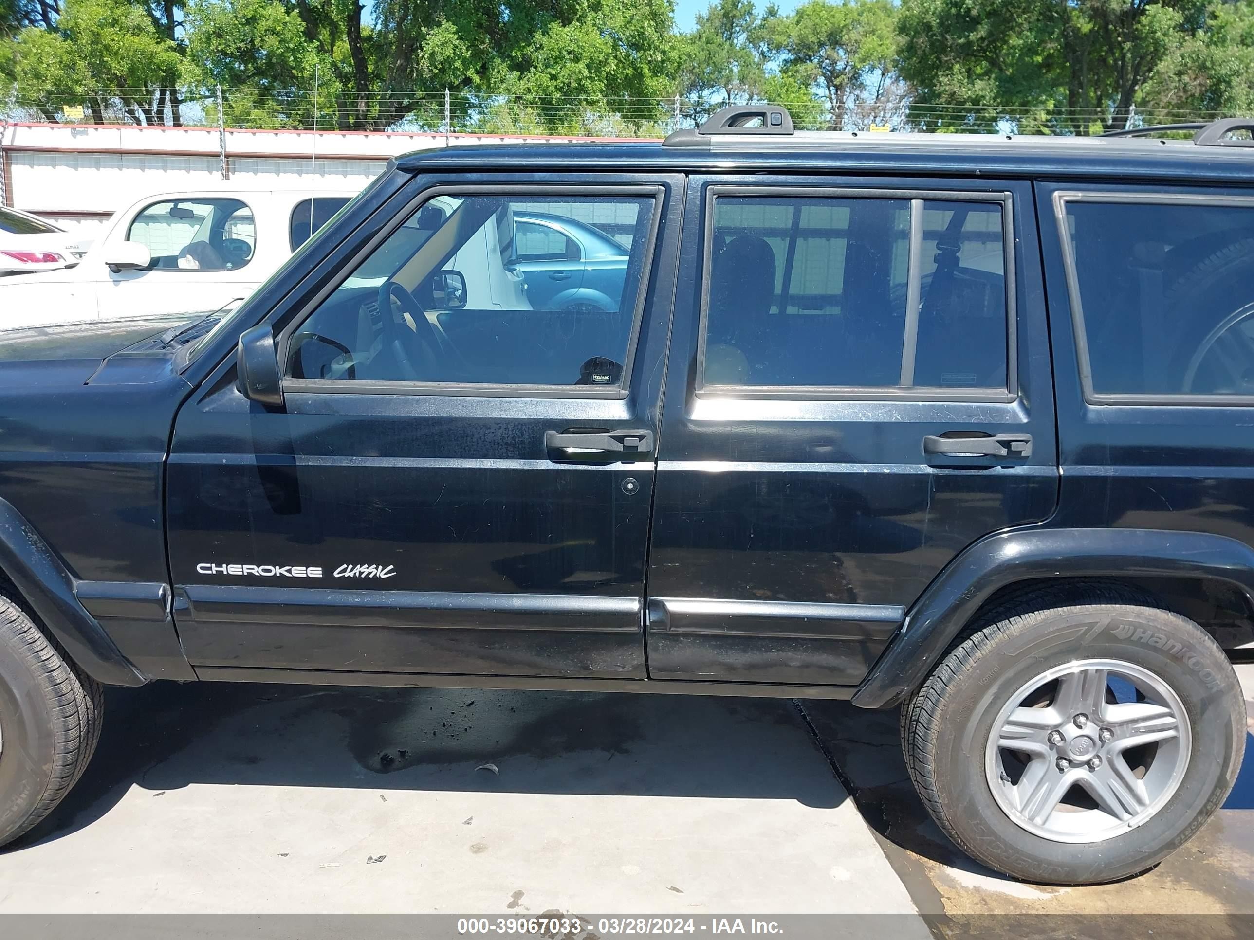 Photo 13 VIN: 1J4FT58S4YL238068 - JEEP CHEROKEE 