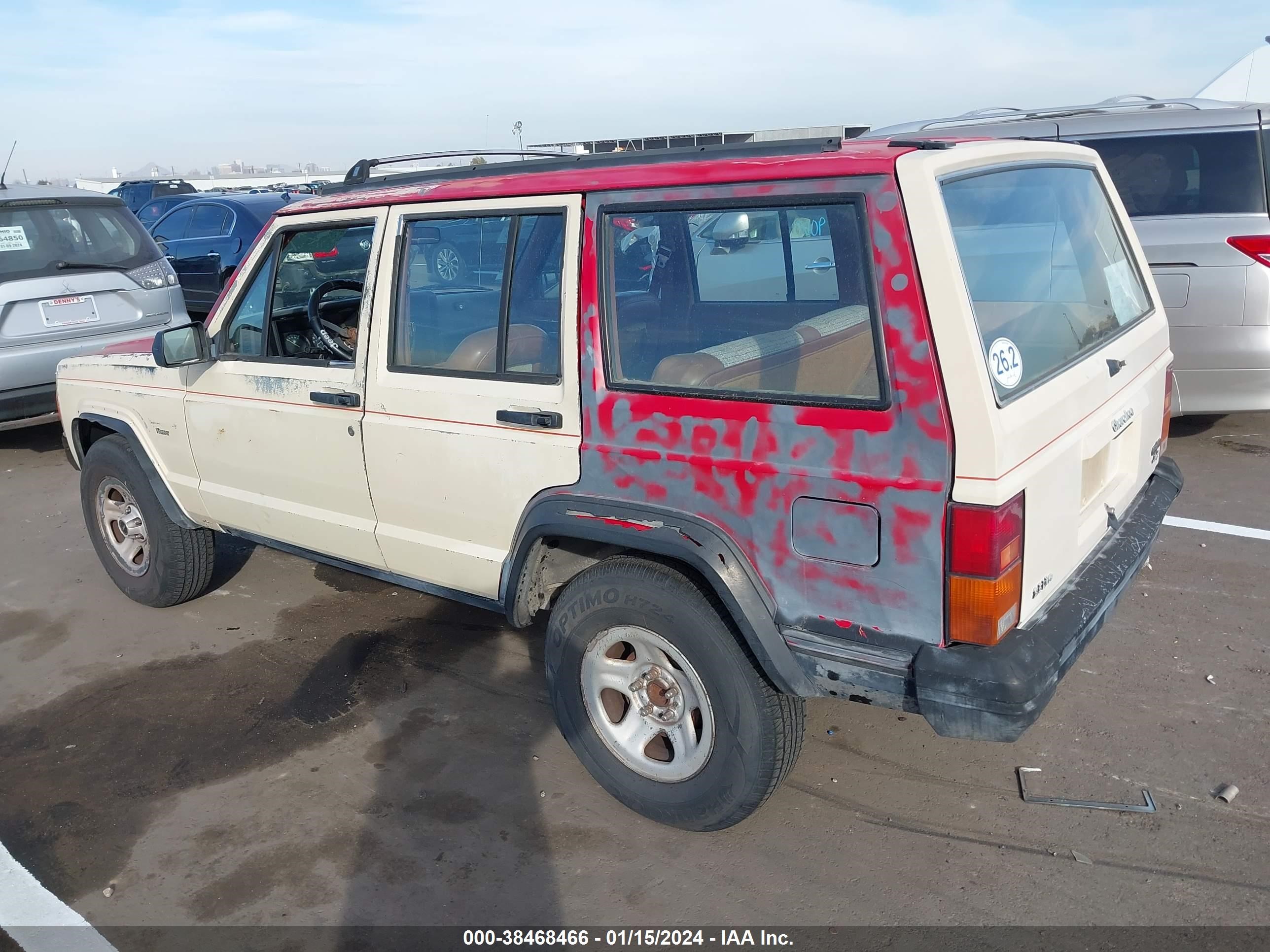 Photo 2 VIN: 1J4FT68S3PL580731 - JEEP CHEROKEE 