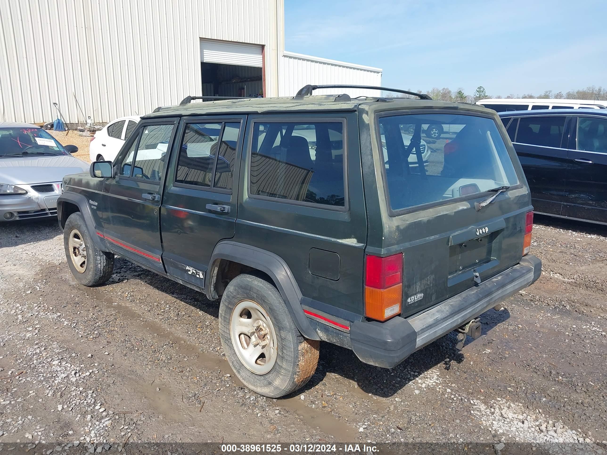 Photo 2 VIN: 1J4FT68S3SL517072 - JEEP CHEROKEE 